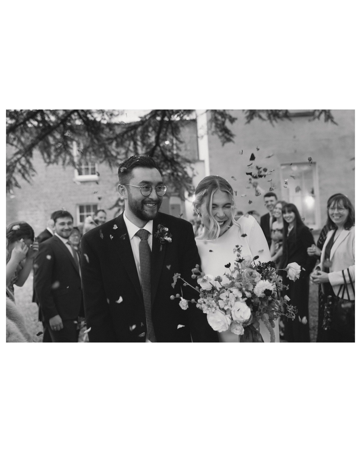 The cosiest of days with C+M at the always glowing @aswarbyrectory 🍂&hearts;️
&bull;
It was an honour to snap the next milestone in this love story, one that spans nearly their entire lifetimes 🤍

Was it dark, yes. Did I have to hold my breath to t