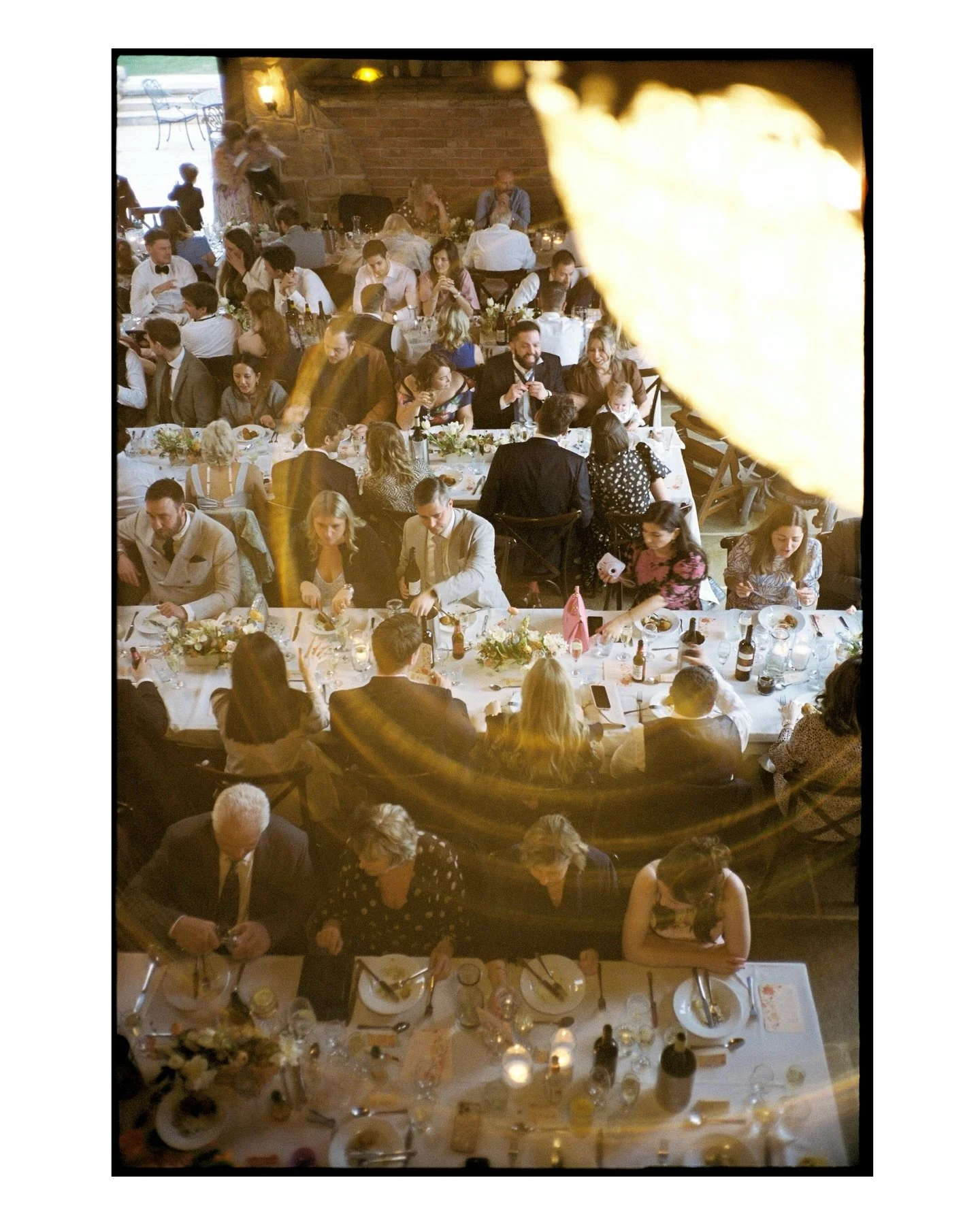 Kicking off the 2026 wedding season with just a few frames from this beautiful day for O+A 🌷🪩
&bull;
At the always gorgeous @thewillowmarshfarm
With @studio__mortar 
@hiretwentyone 
@halfpennylondon 
@frances_day_bridal 
@__amylouisebeauty 
@arcoca