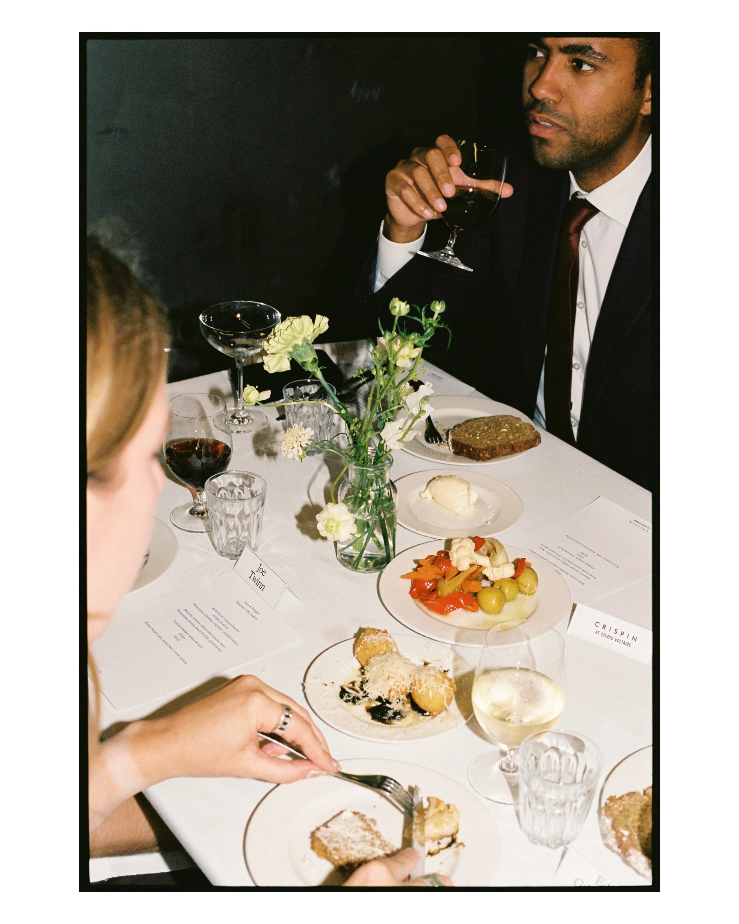 London wedding celebrations on 35mm film and Polaroid, with I+S at the gorgeous @studiovoltairelondon 💙
&bull;
With @thefallbride 🤍
@skinimal_theweddingedit 💋
@hannahmarsh06 🌻
@crispin_london 🍽️
@rickipricephotography 📸
&bull;
Snapped on Kodak 