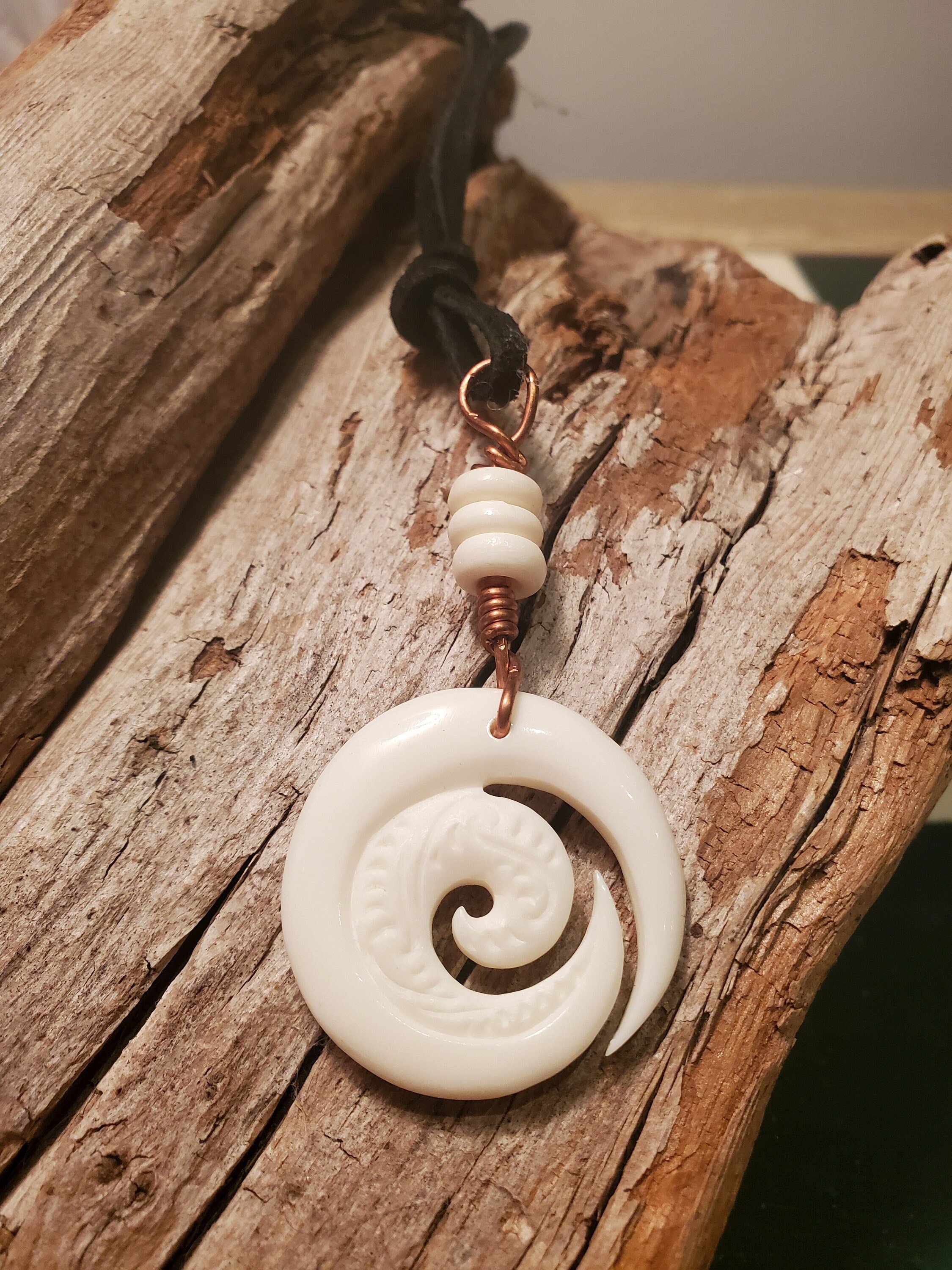 https://i.etsystatic.com/6568642/r/il/05ba25/2476772311/il_fullxfull.2476772311_61qj.jpg