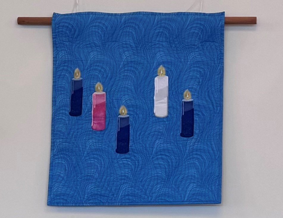 Advent Candle Quilt.jpg