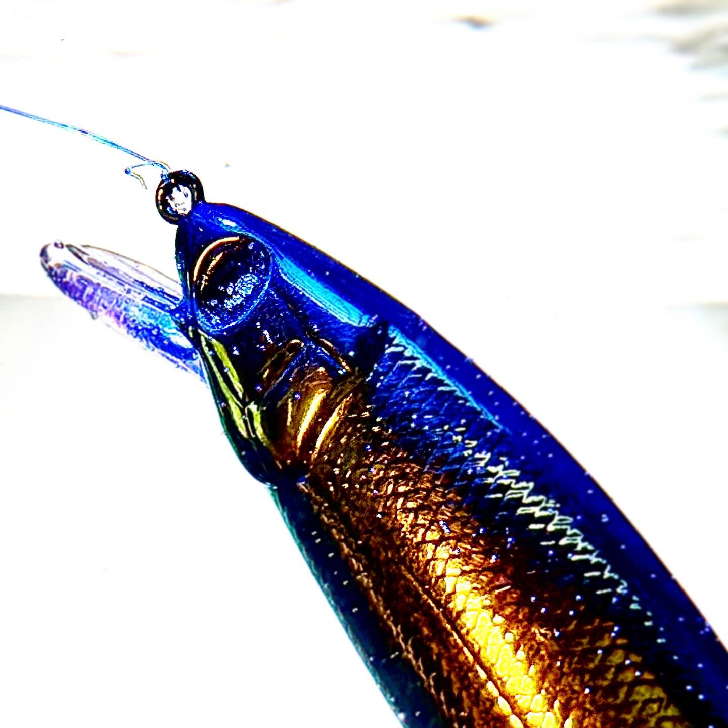 Still working on final adjustments with the water tank setup, but colors are presenting nicely under the studio and UV lighting.

#madscientistackle #rlvnt #fishinglures #fishinggear #productshoot #behindthescenes #pattriramakeup