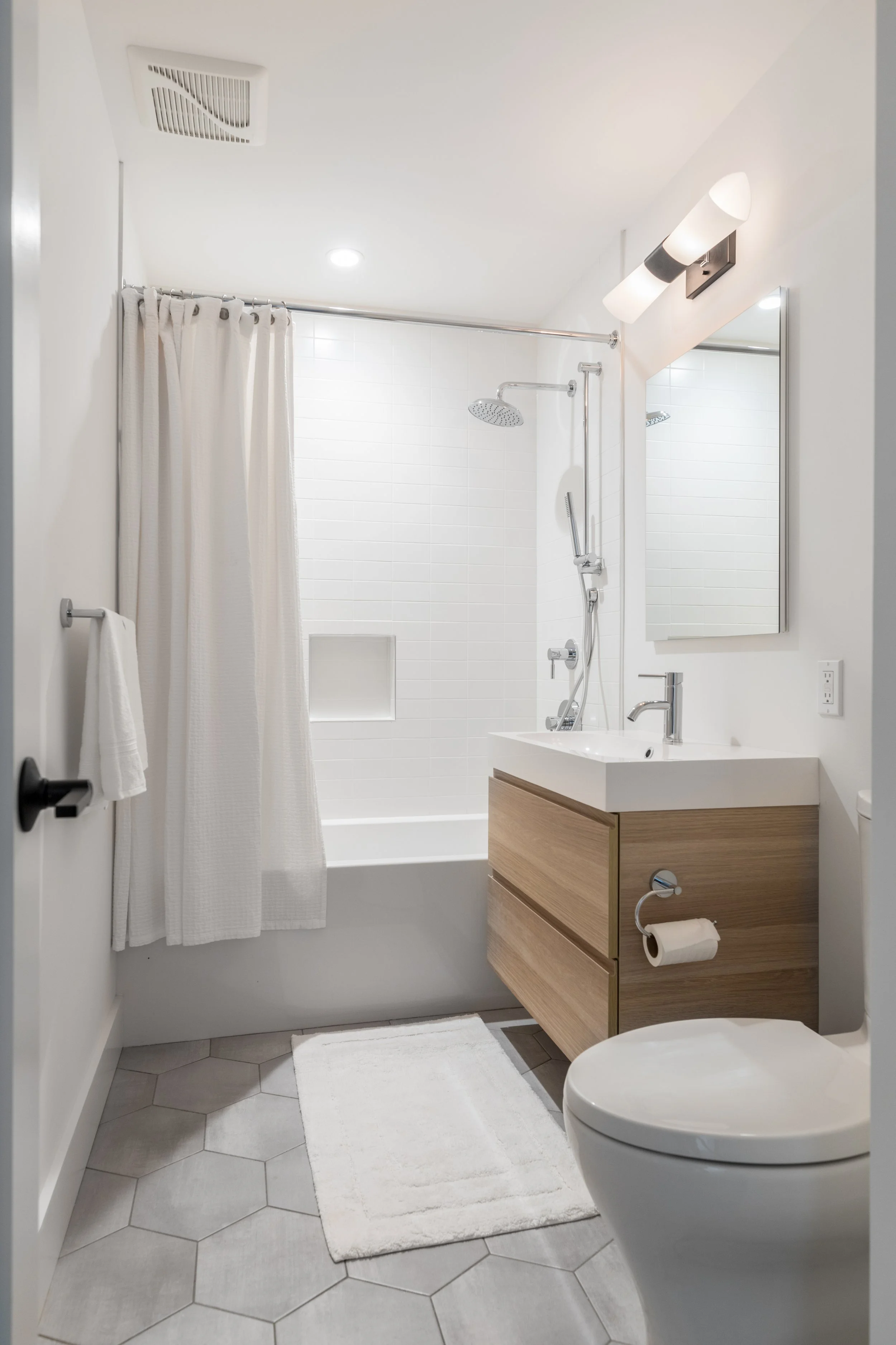 74 Adams Drive Montauk NY - Josh Goetz Photography-6.JPG