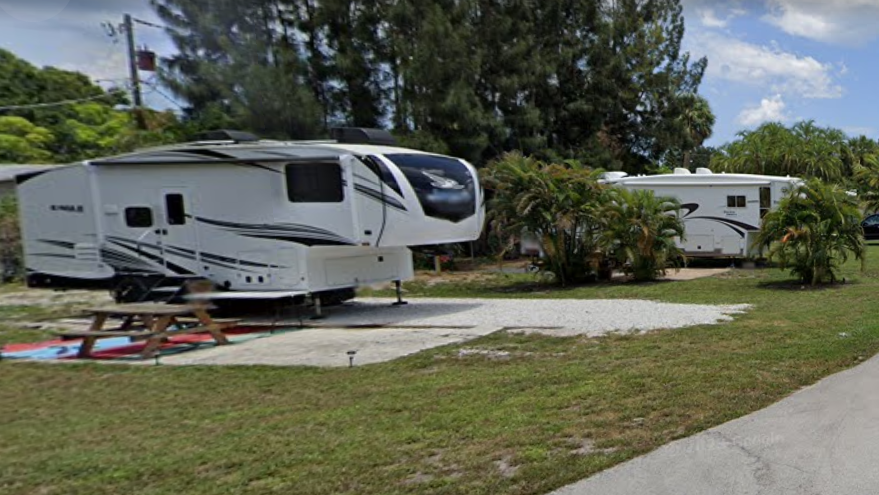 Palm Bay Park - Mobile Home and RV Park — RV Lots For Rent