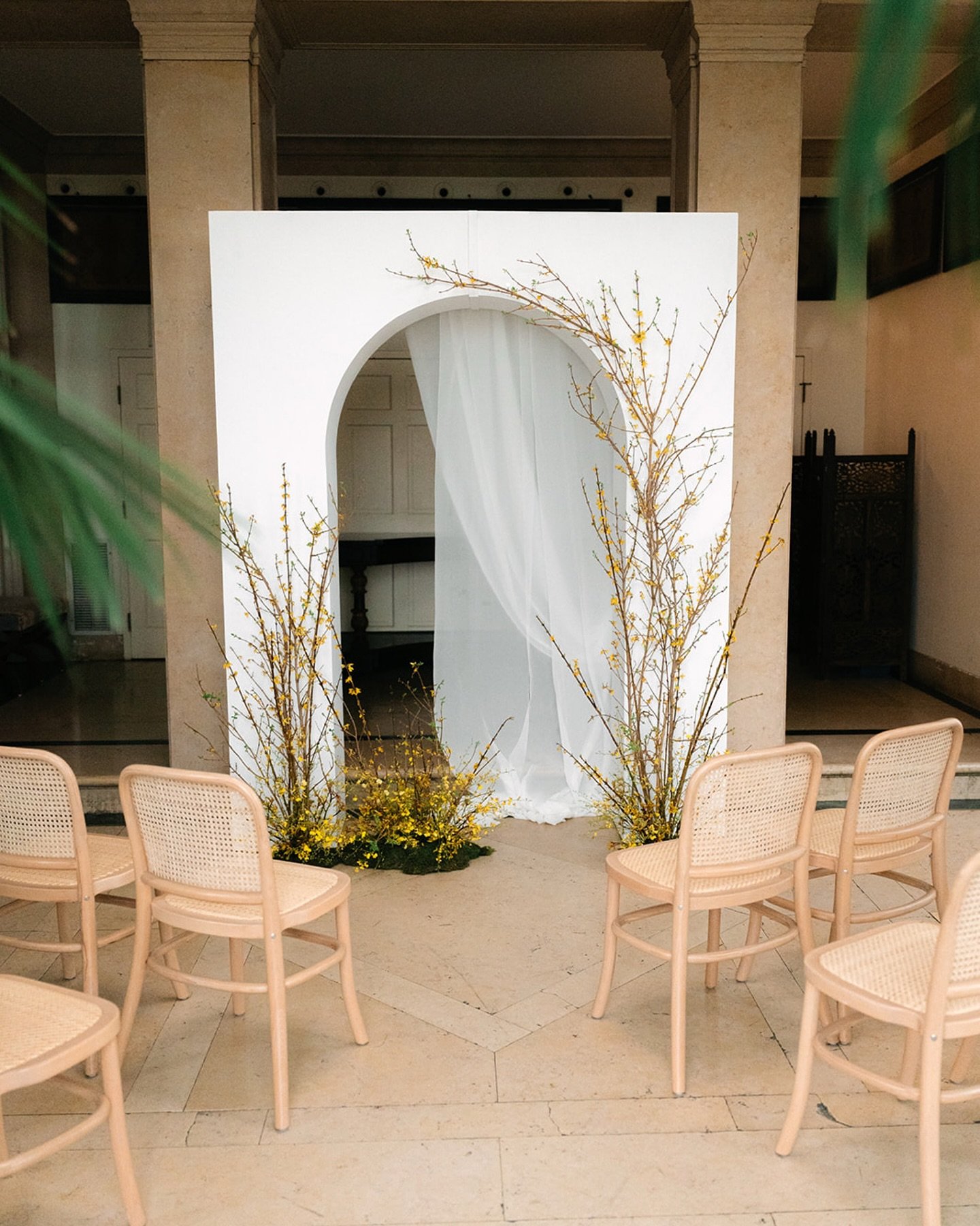 The beauty is in the details 🌼

We love how the clean lines of our recessed arch, soft draping, and delicate yellow blooms create a modern and romantic ceremony space.

Dreaming of this same look for your wedding day? Email us to get your proposal s