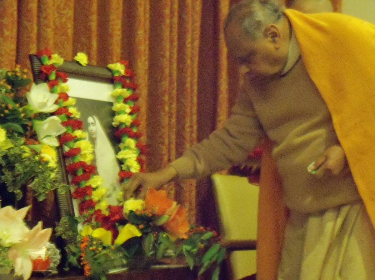 HOLY MOTHER TITHI PUJA AND CHRISTMAS EVE - 2013 10.jpeg