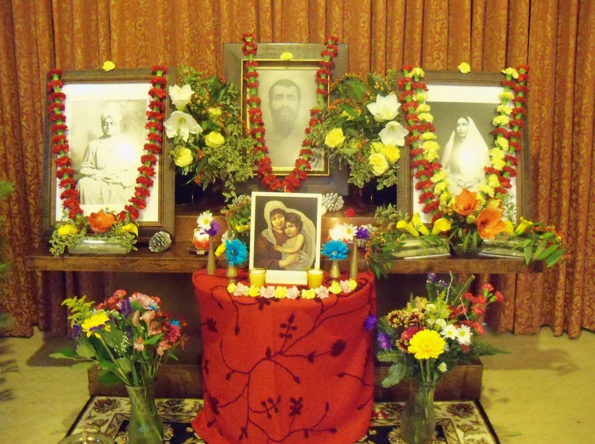 HOLY MOTHER TITHI PUJA AND CHRISTMAS EVE - 2013 24.jpeg