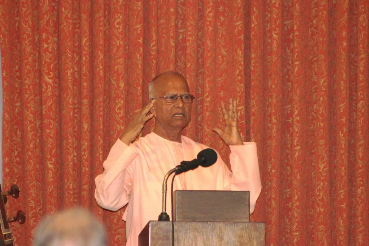 VISIT OF SWAMI CHETANANANDAJI ON OCTOBER 30, 2011 1.jpeg