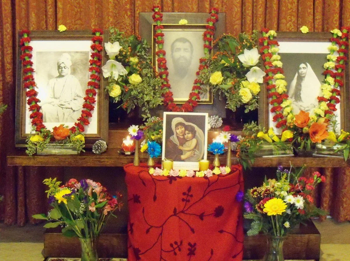 HOLY MOTHER TITHI PUJA AND CHRISTMAS EVE - 2013 25.jpeg