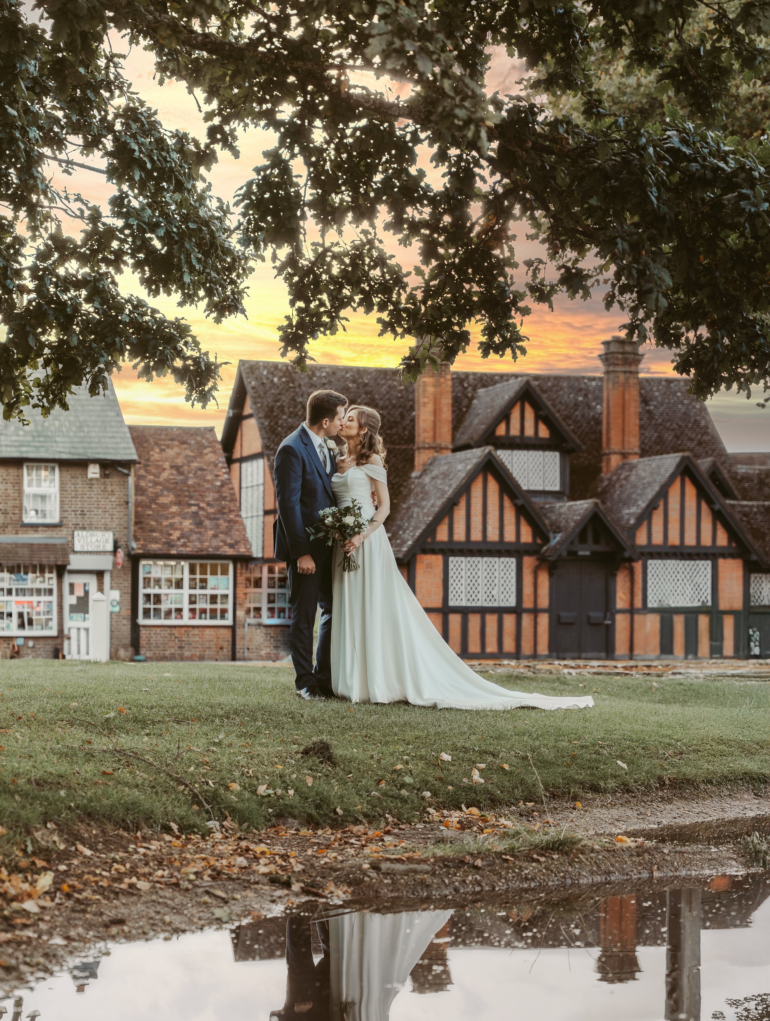Steven and Harriet | Holy Trinity Church, Hertford Heath