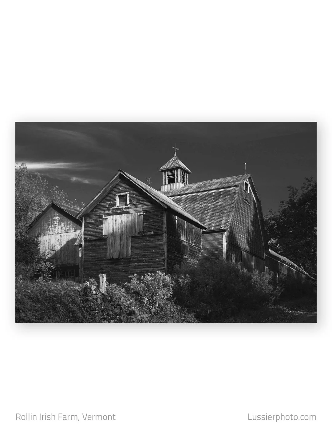 Rollin Irish Farm, Vermont
.
.
.
#vermont #bwphotography #barns #barnphotography #blackandwhitephoto #omsystem