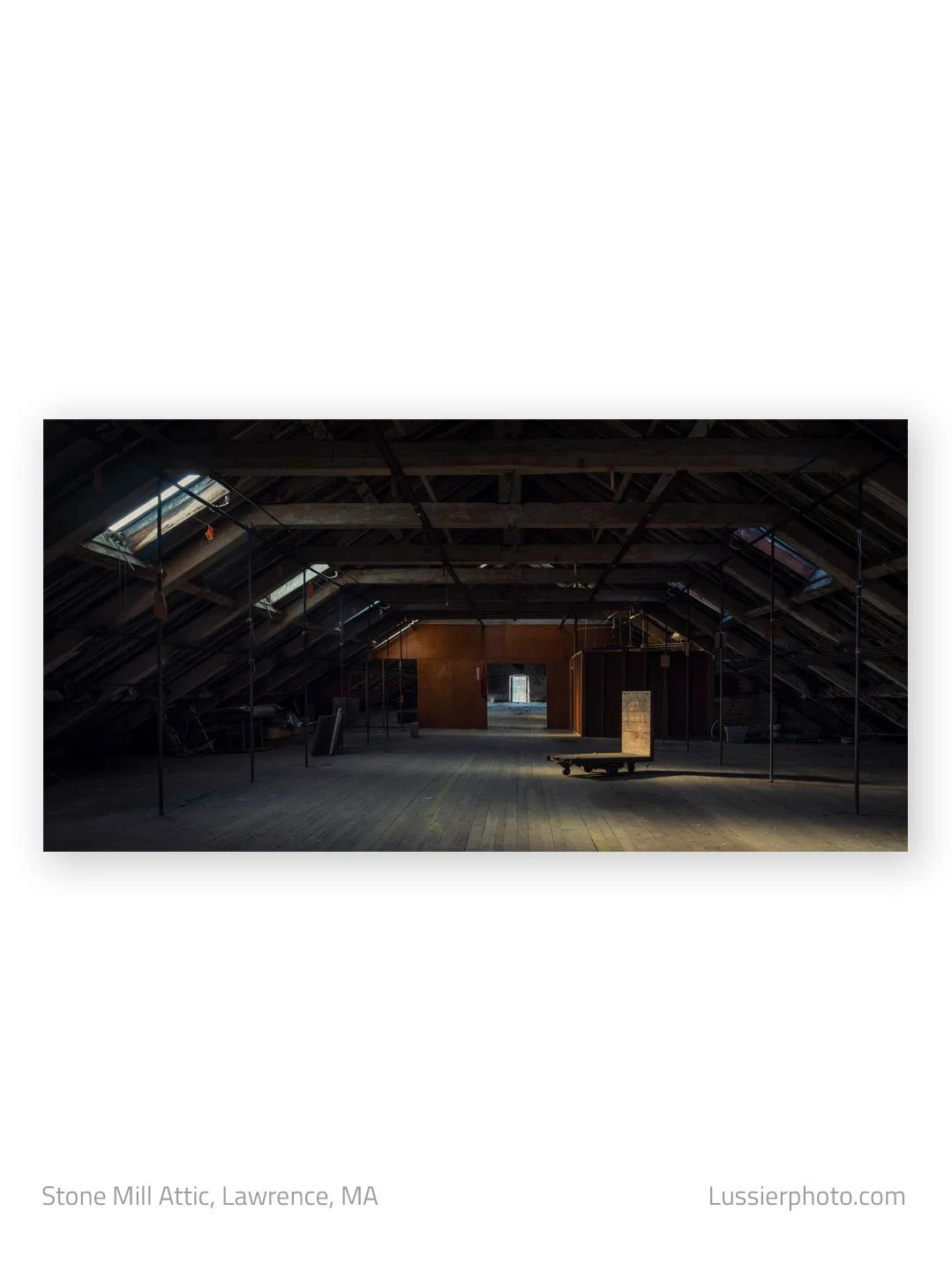 The attic of the Stone Mill in Lawrence, MA
.
.
.
#stonemill #lawrencema #millcity #industrial #urbex #urbanexploration #abandoned