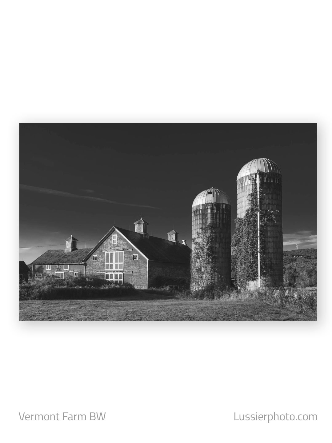 A farm in Vermont in Black and White 
.
.
.
#vermont #farmlife #vermontfarm #farmphotography #igersofvermont #ig_vermont #blackandwhitephotography #bwphoto