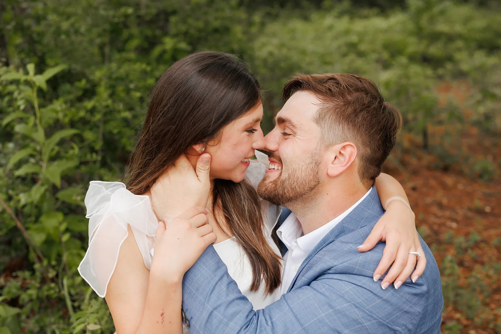 cozy-engagement-photo-inspiration-nature.jpg