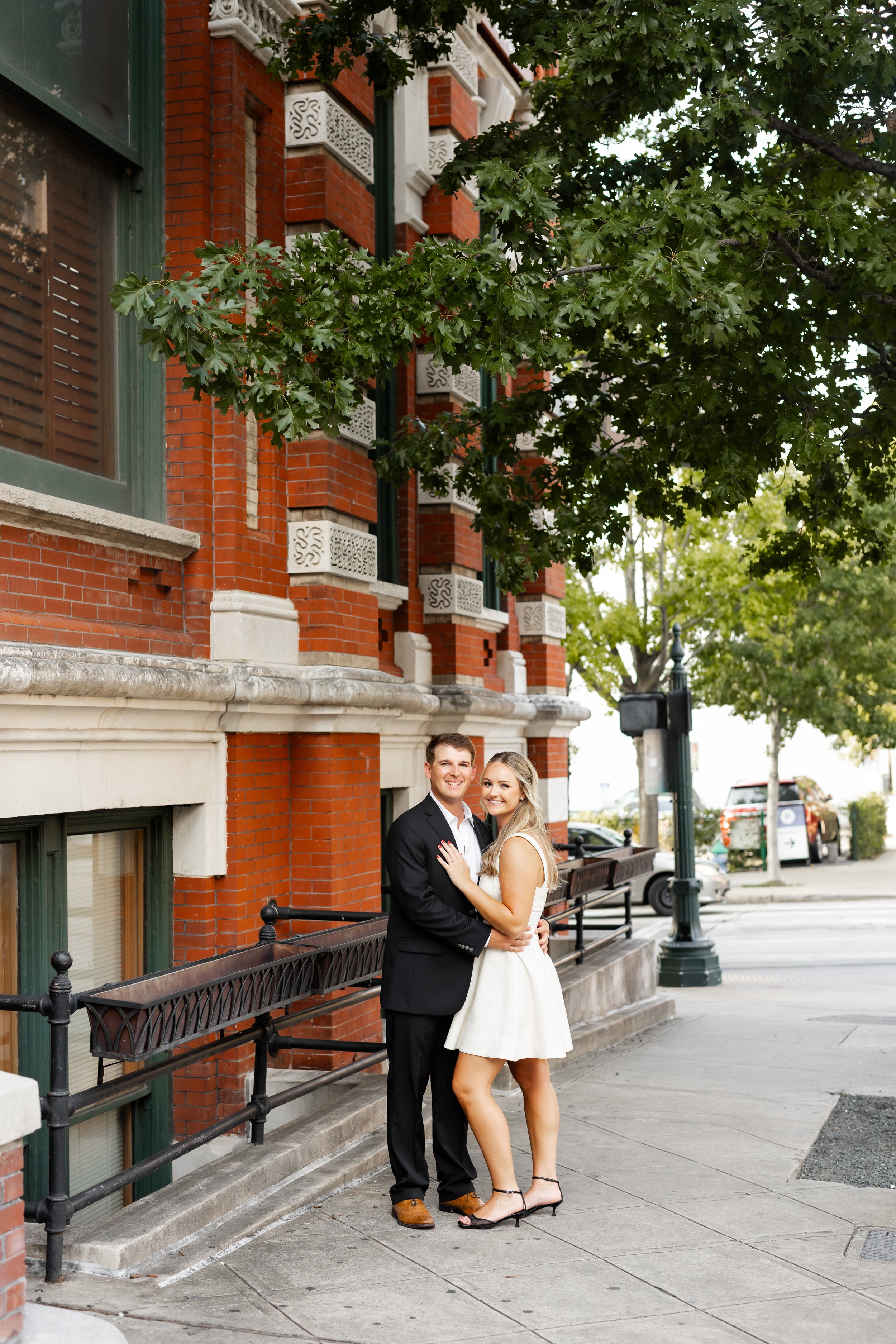 Downtown Houston Engagement Photos: Why Couples Love the City for Romantic and Editorial Sessions
