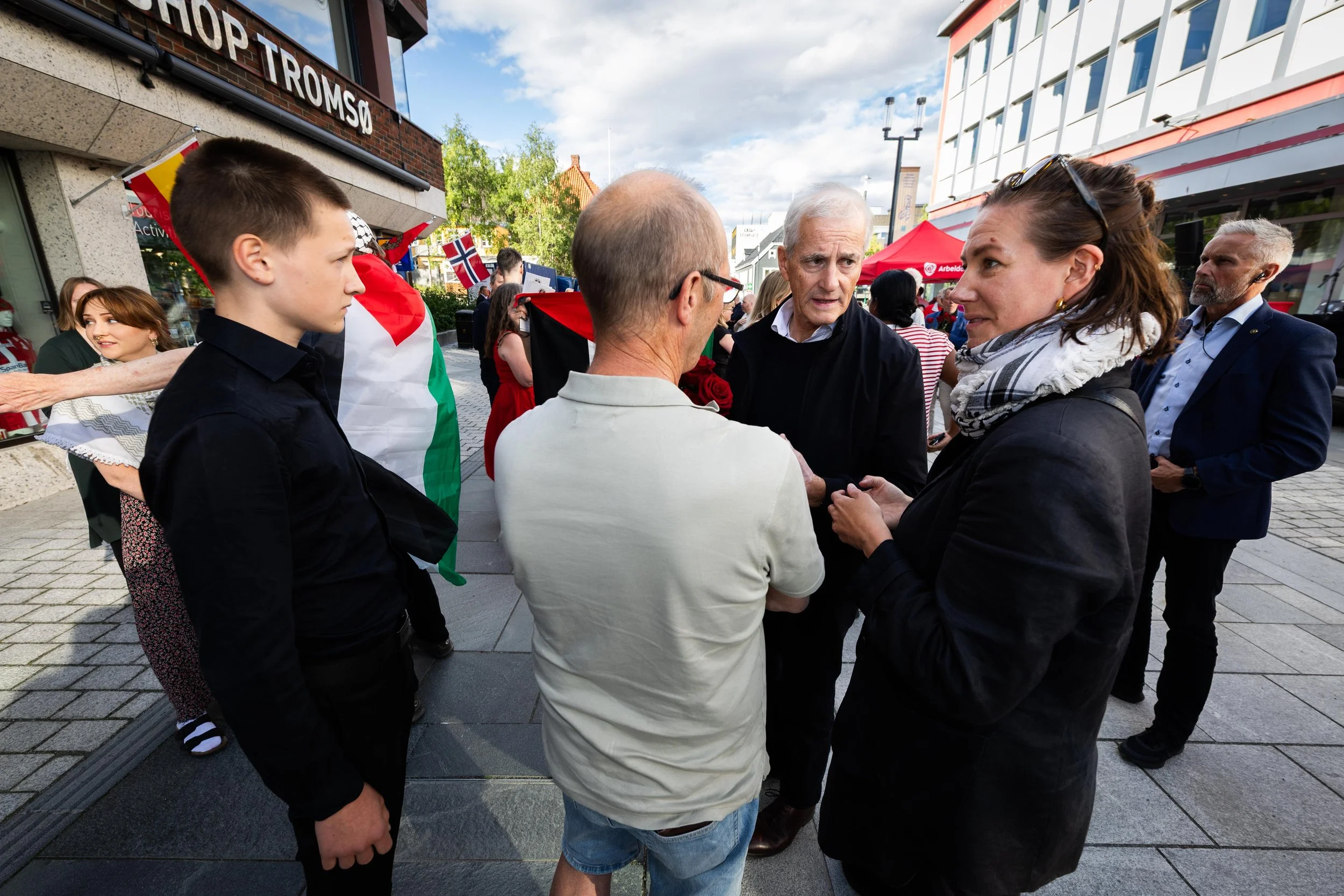 STØRE BESØK R3JB3636.JPG