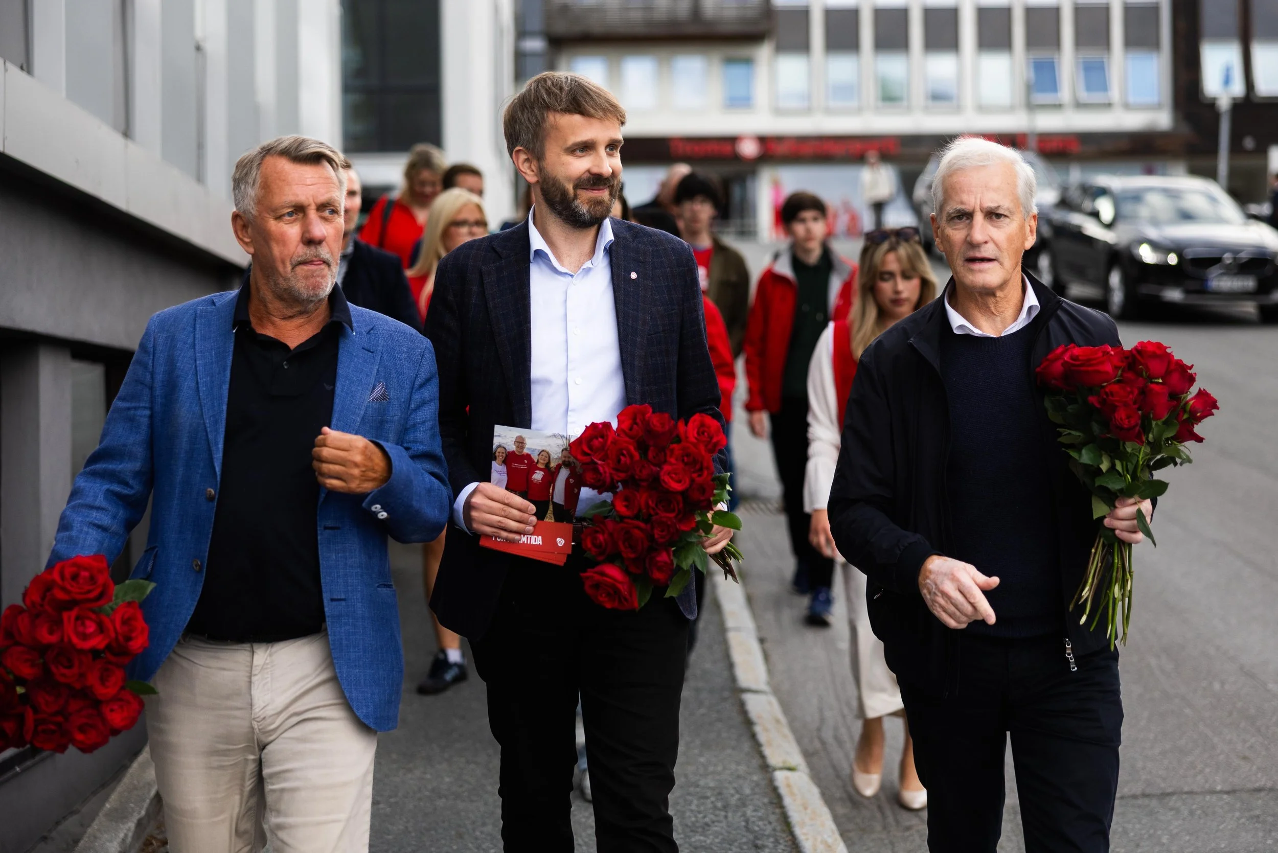 Tromsøs ordfører Gunnar Wilhelmsen med Jon Christian Vestre og Jonas Gahr Støre.