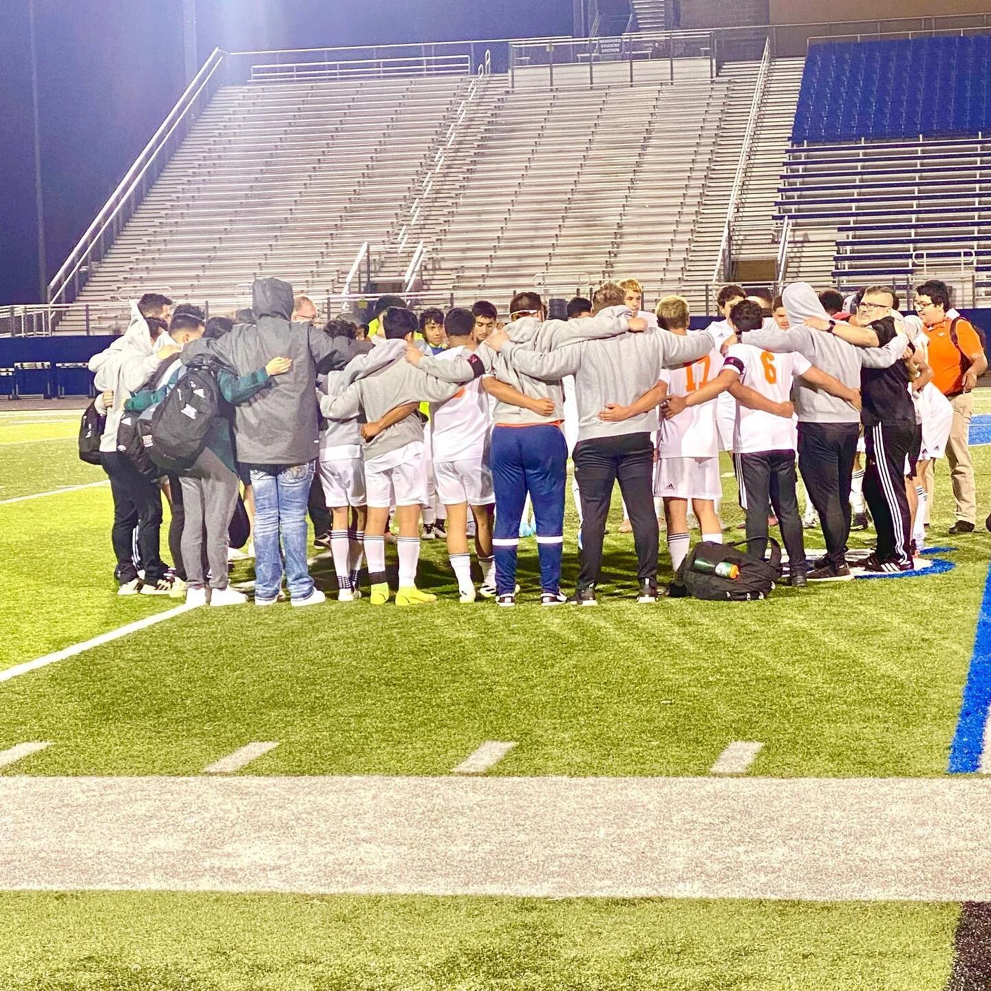 My favorite circle to be part of! #familia