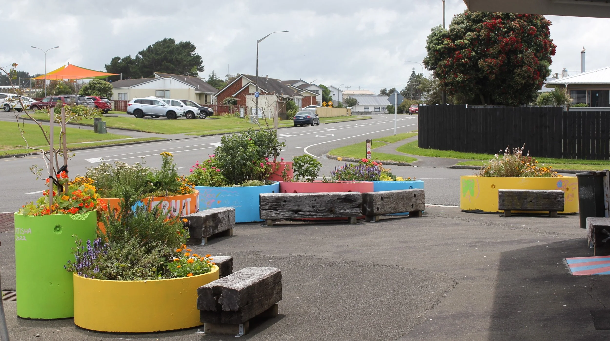 Cross St Planters (31).JPG