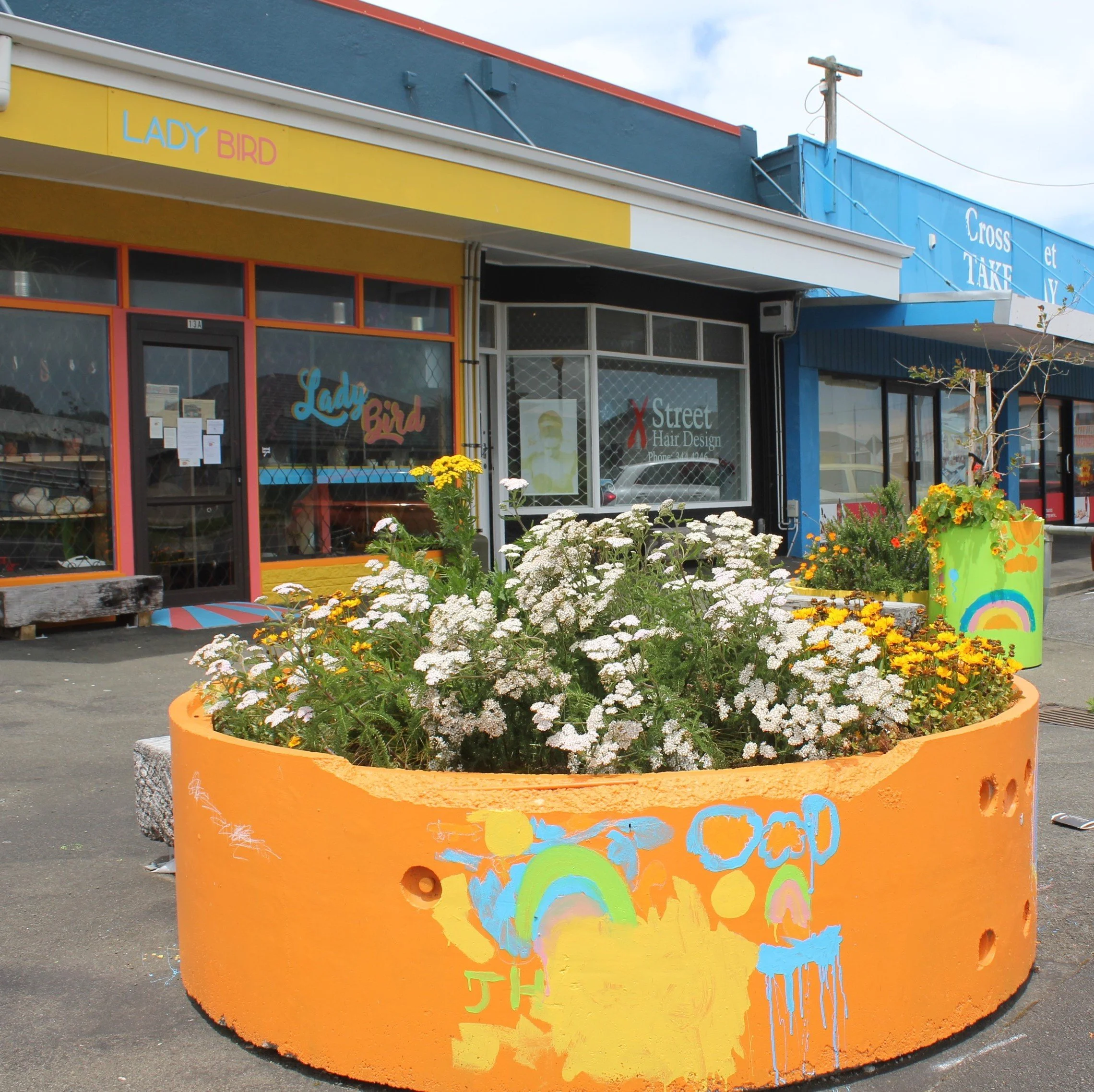 Cross St Planters (35).JPG