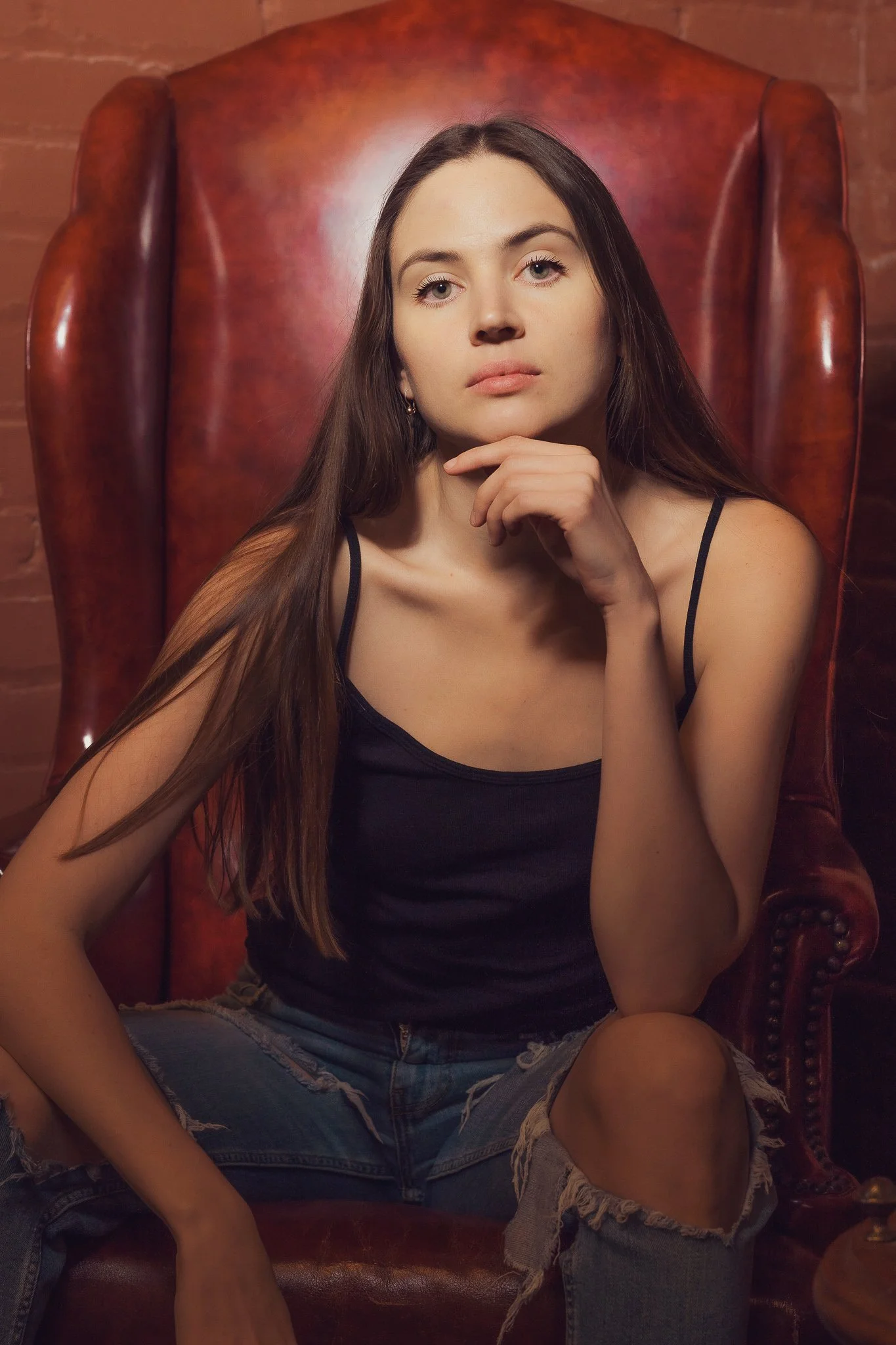 Nilo Juaneza retro Portrait Photography shot with Sony a7R4 featuring Yulia Yurygina 
