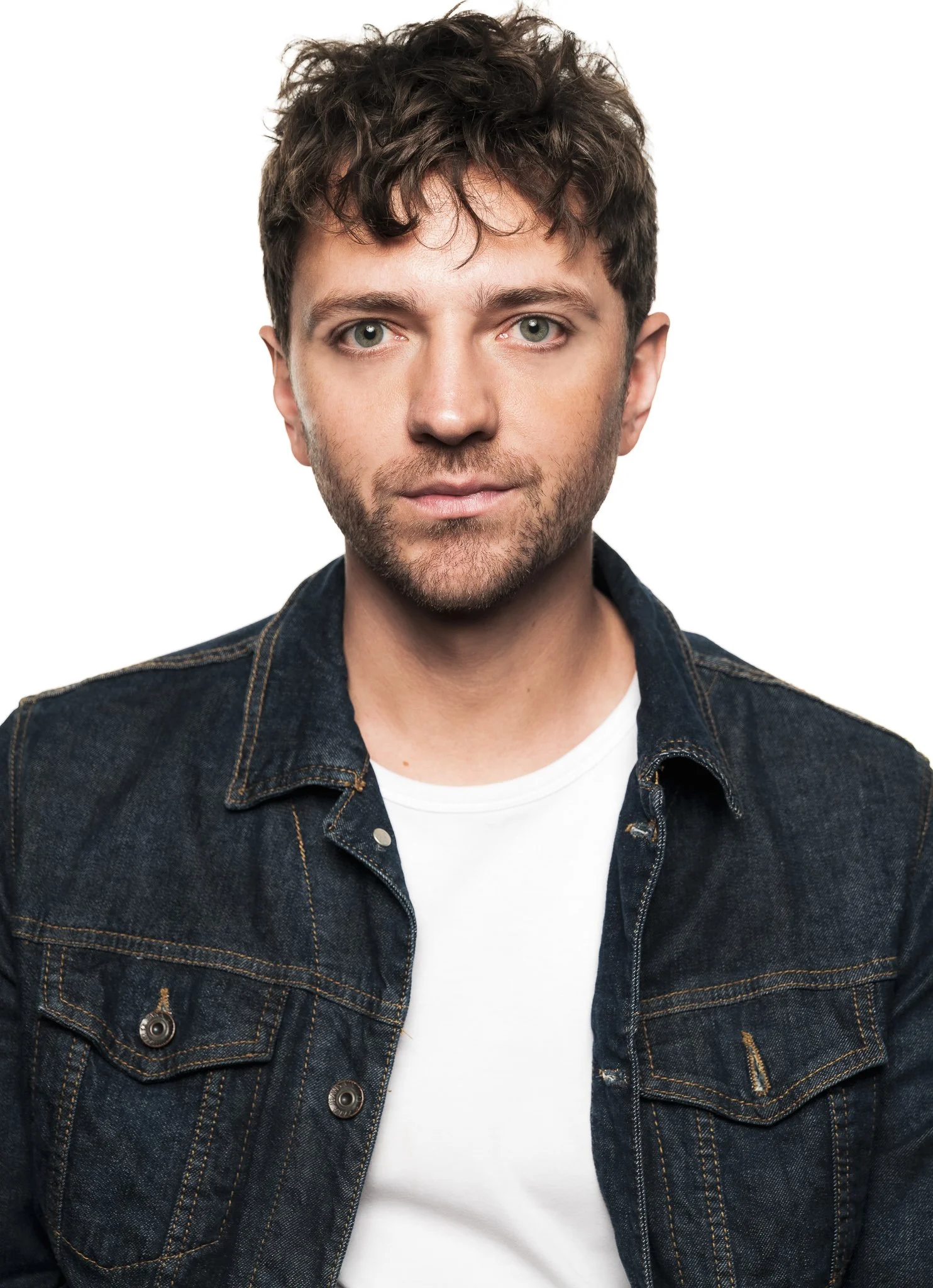 Nilo Juaneza Backlit headshot photography shot with Leica SL2 featuring actor Sebastian Gregory.