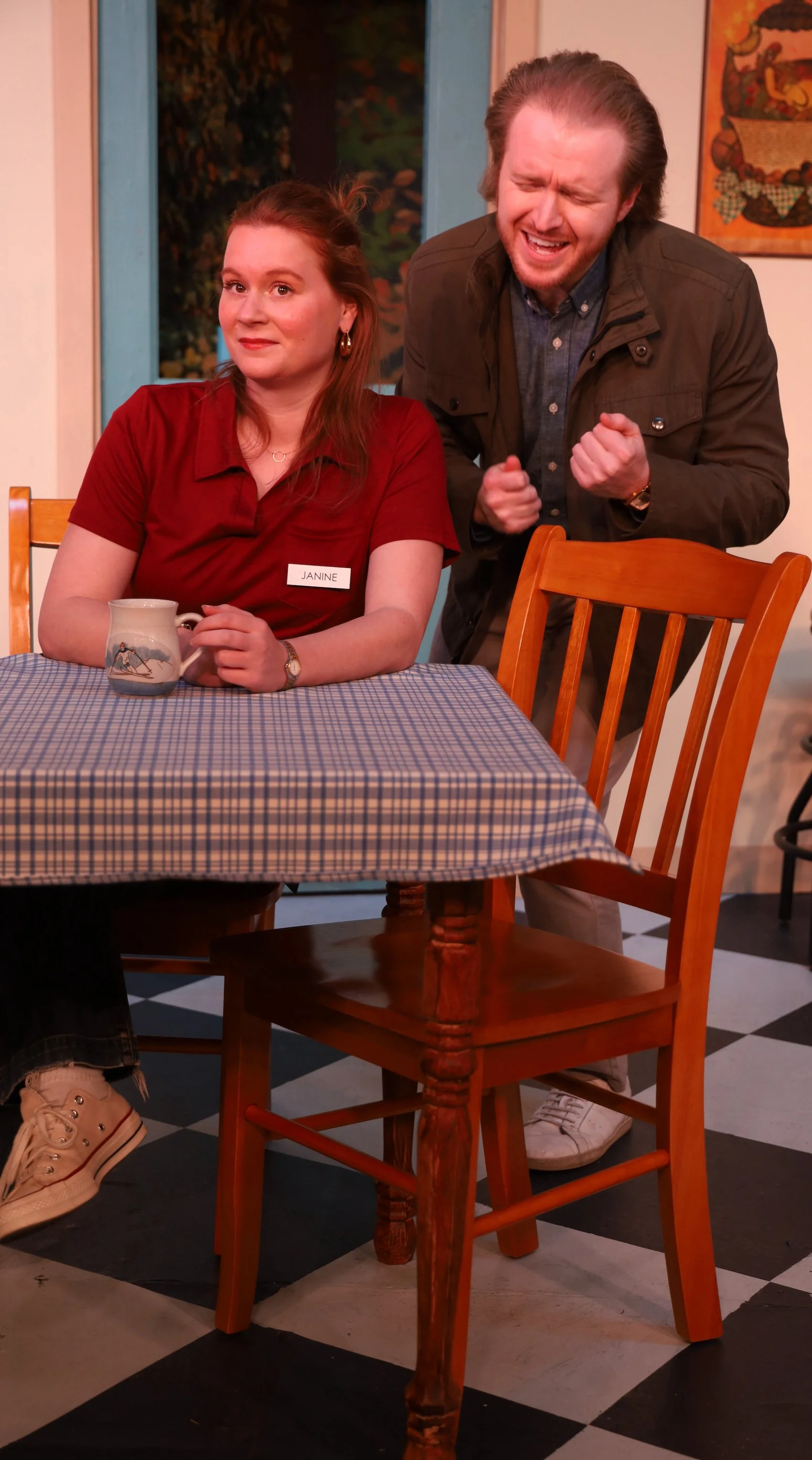 Kyle singing to Janine - 4.3MB.jpg