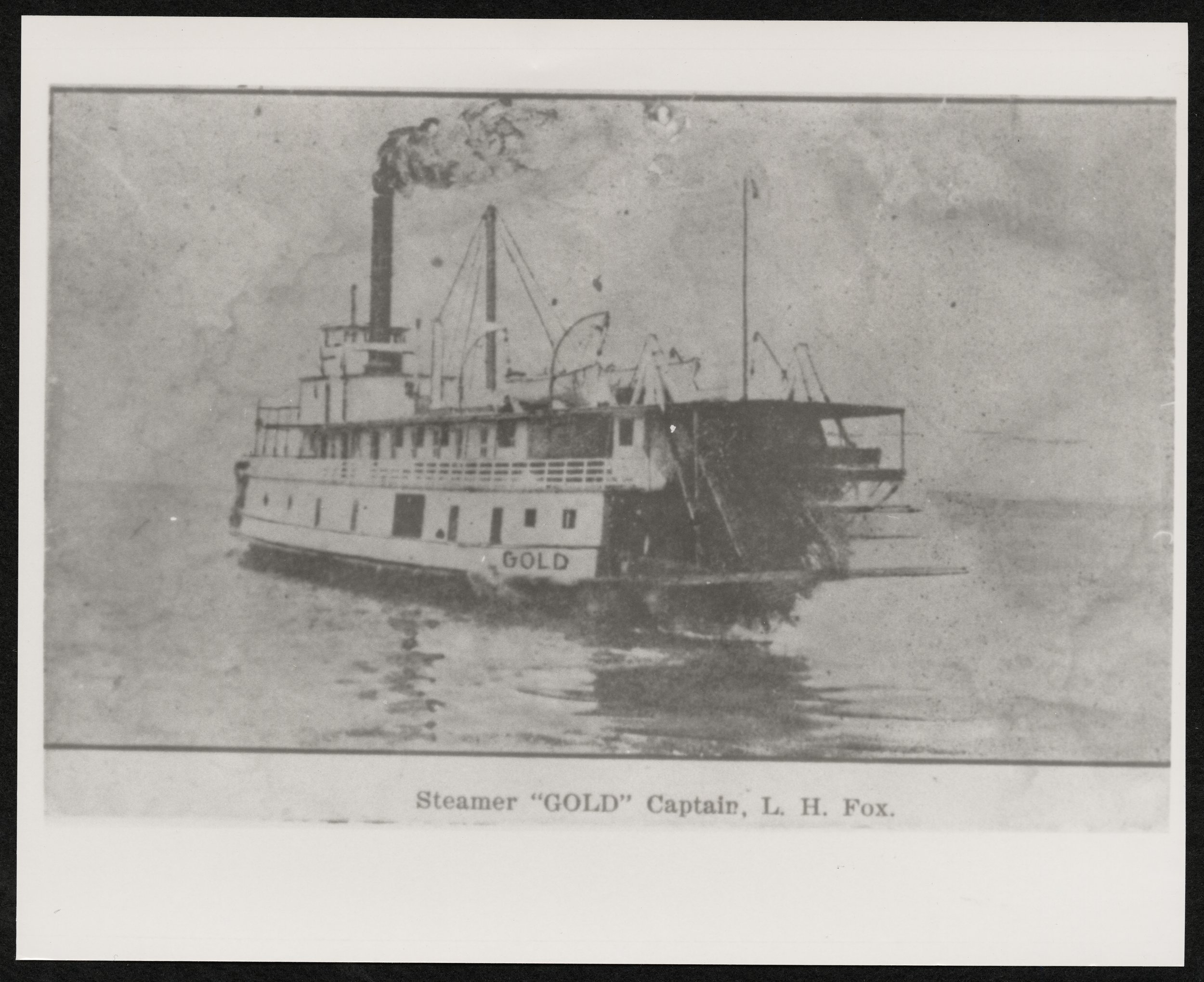 Paddle Steamer "Steamer Gold" in Petaluma between 1890 and 1935