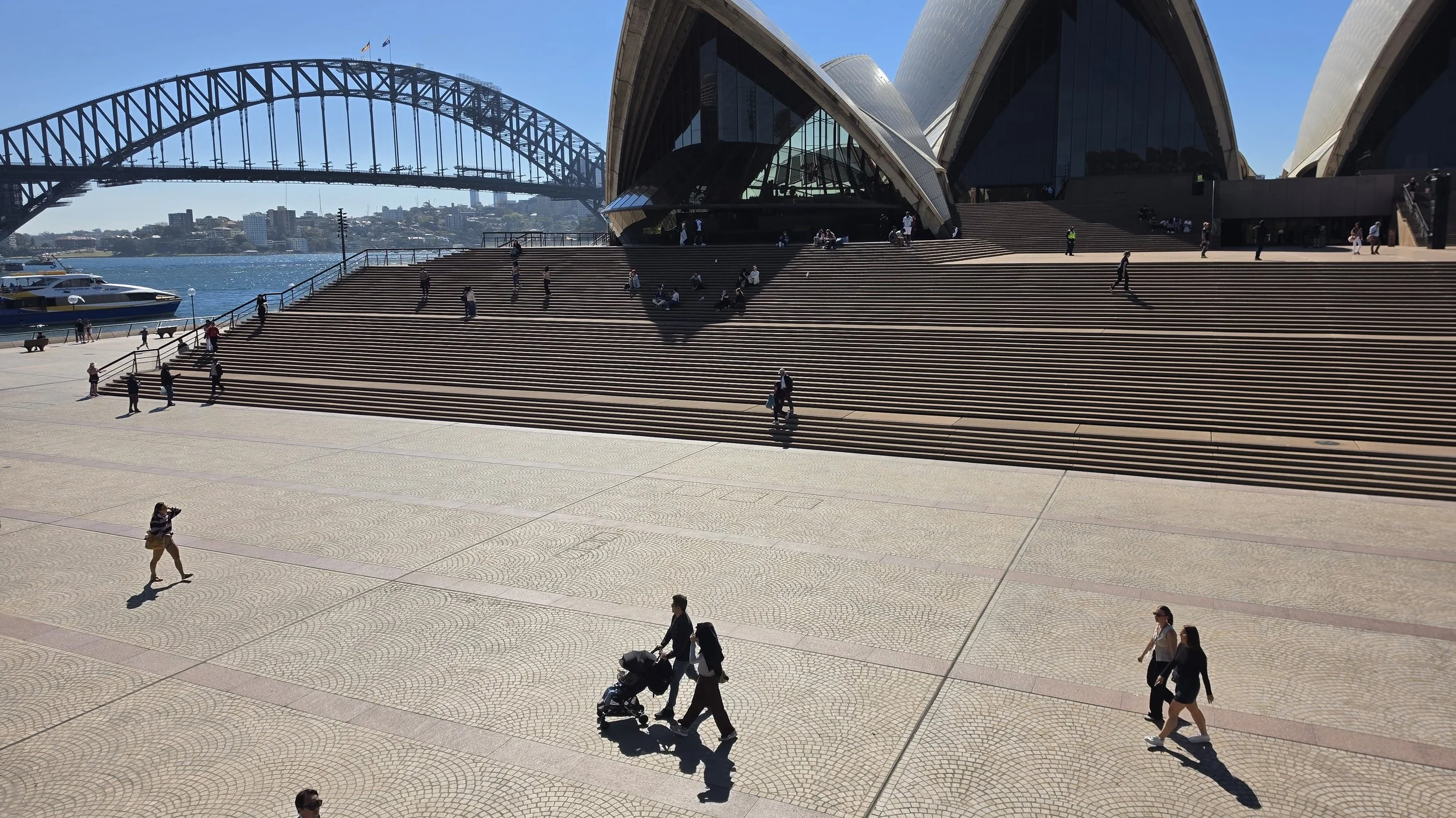 Syd Opera House forecourt.jpg