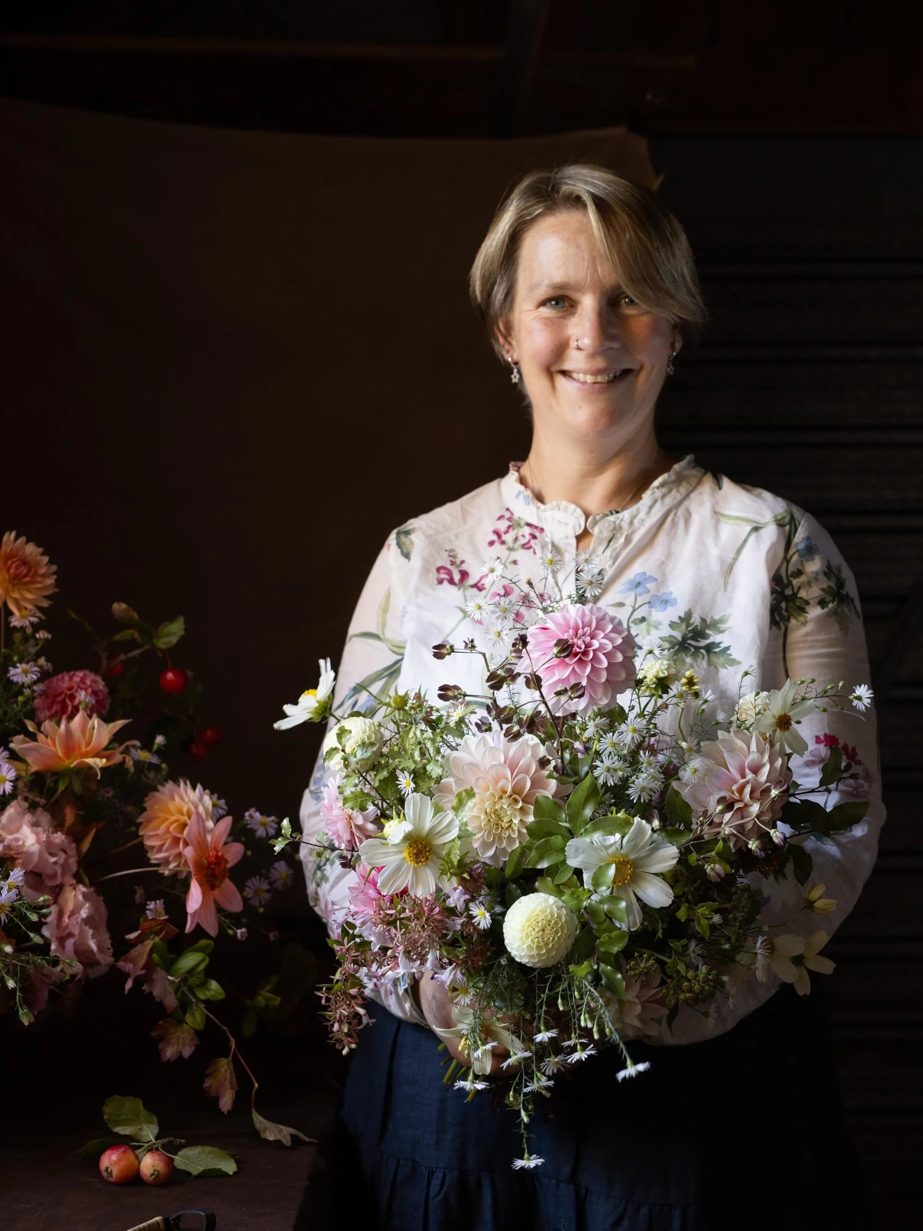 Floristry-workshop-dahlia-bouquet-nz-christchurch-katherine-english-flora.jpg