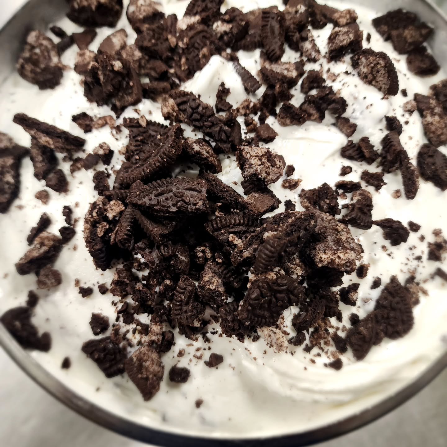 Oreo Cookies and Cream is back! 🍪