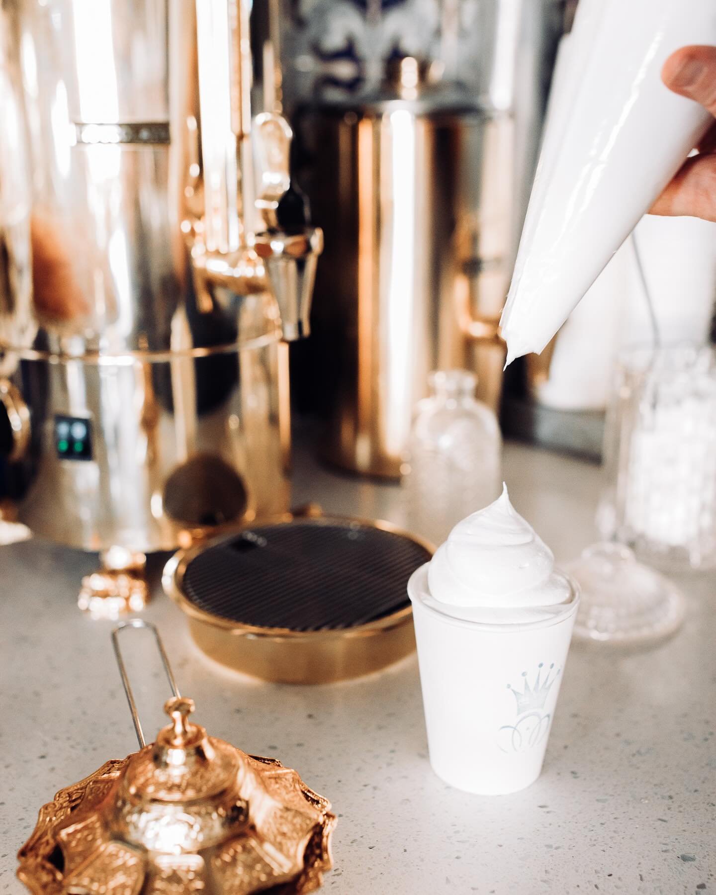 Our Marshmallow Meringue makes Panna&rsquo;s Hot Chocolate next level 💙

📸 @evelyn_cirignotta