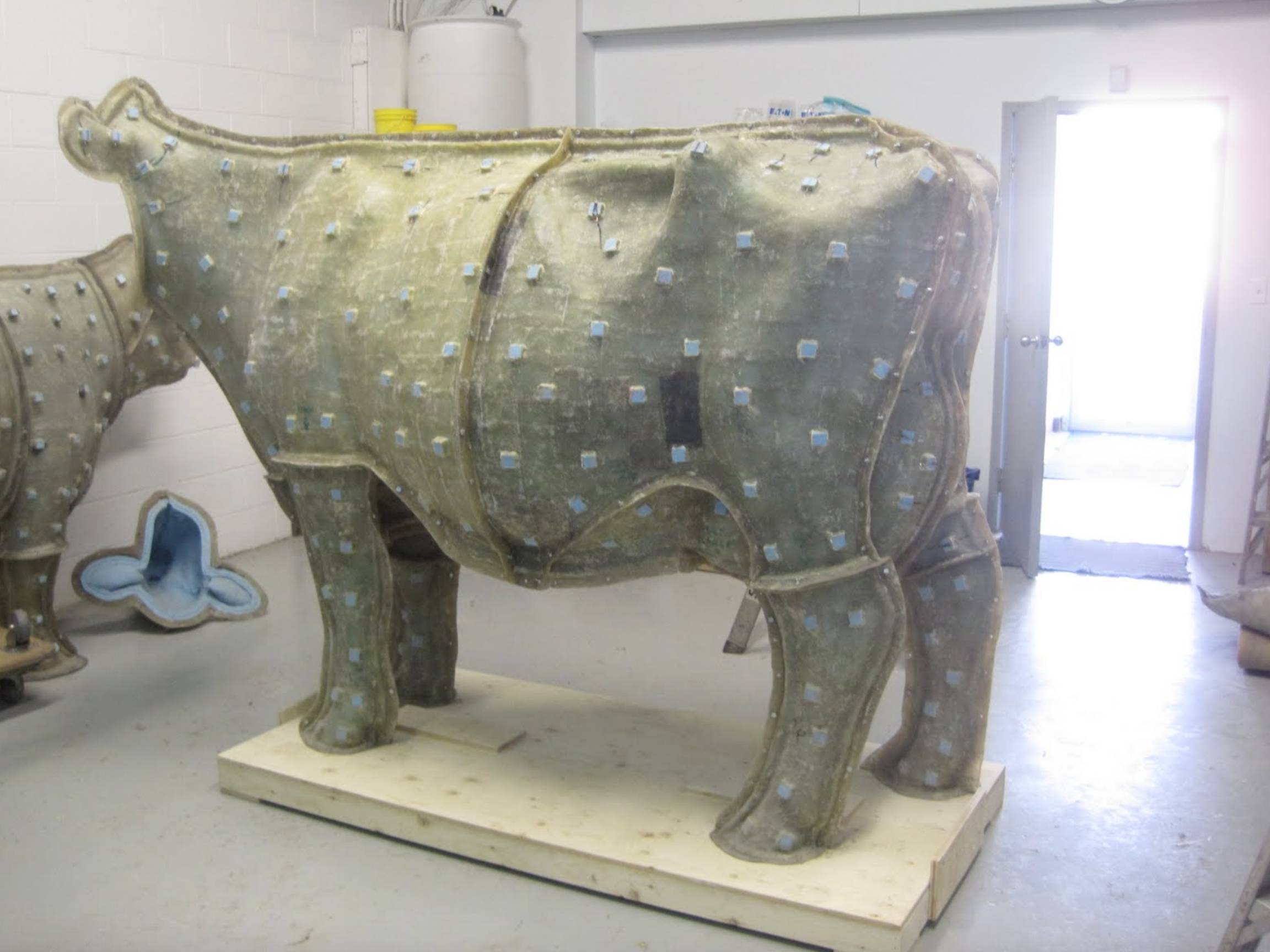  Our true type Holstein mold is being readied for the casting process. We are now using epoxy resins, instead of the more conventional polyester resins, due to their low VOC’s, higher strength and flexibility, and greater chemical resistance. 