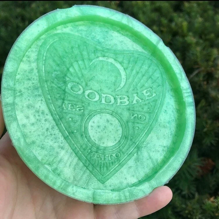 Planchette coaster mold 👻✨

#loopcoop #loopcoopshop #demolding #demoldingvideo #satisfy #satisfying #satisfyingvideos #asmr #asmrcommunity #asmrsounds #silicone #siliconemolds #siliconemolds #moulds #green #greenart #resinart #smallbusiness #smallbu