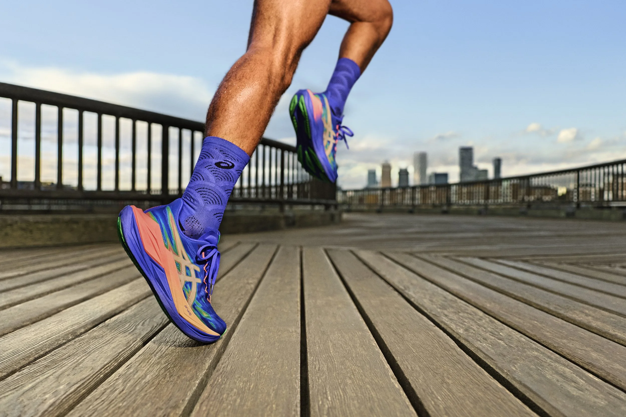 SS26_SUPERBLAST-3_Highlight_M_ON-FOOT ACTION.jpg