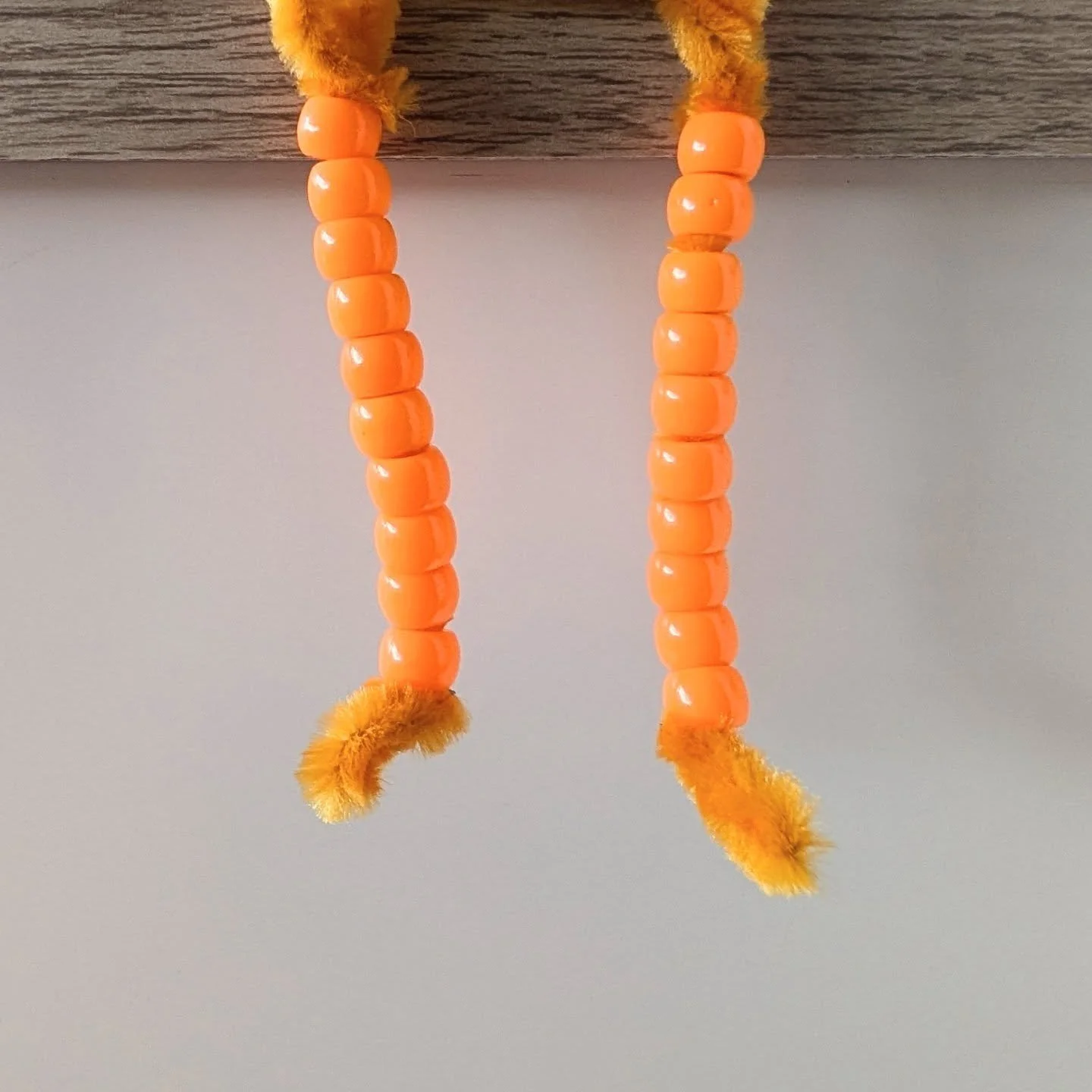 A little snippet of a project we have coming up.... Not only is it fun but it helps little fingers with their motor skills too!
#getkidscrafting #activiesforkids #finemotoractivity #easter #kent #tonbridge #sevenoaks #tunbridgewells #art #craft