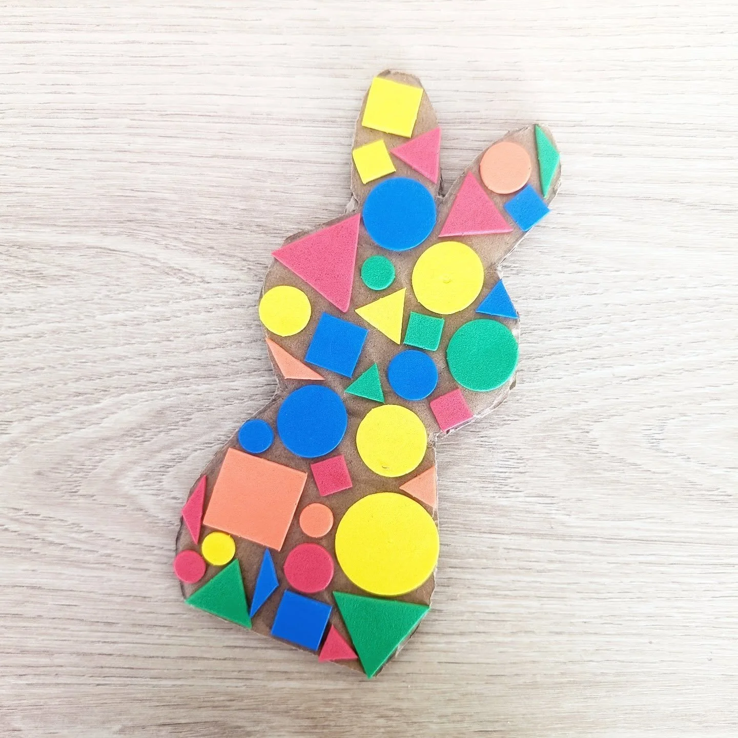 A little sneaky peaky of what's going on at @thedensevenoaks this week.
There is still some limited space left, so pop to the website to book before you miss out!

#art #craft #kentmums #kent #tonbridge #tunbridgewells #sevenoaks #schoolholidays #get