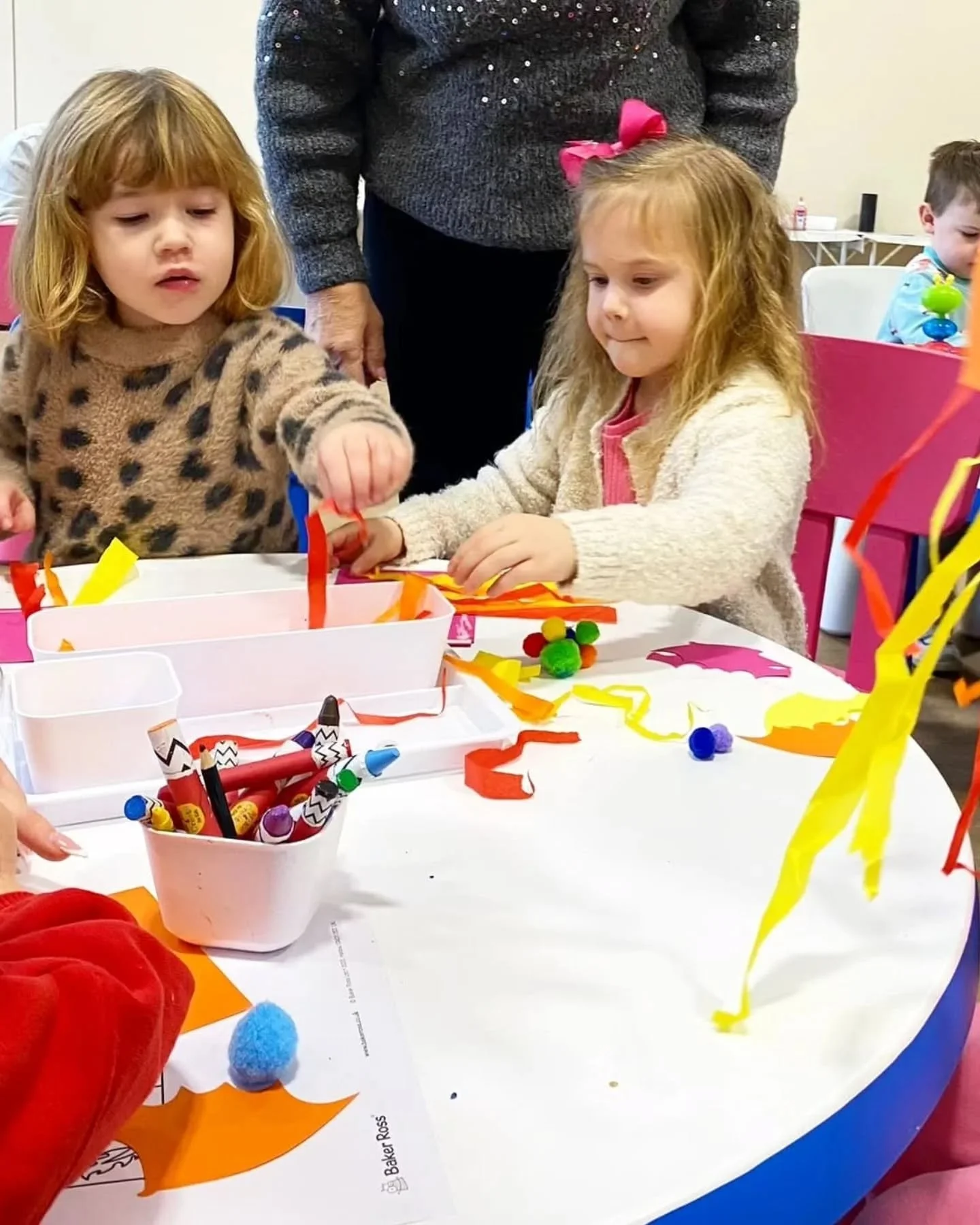 Do your little ones like to make gifts?
We have a weekend session coming up at @pwcccoffeeshop which will give your kiddos a chance to create personal keepsakes, just in time for fathers day!

#fathersday #kidsclub #kent #paddockwood #crafts