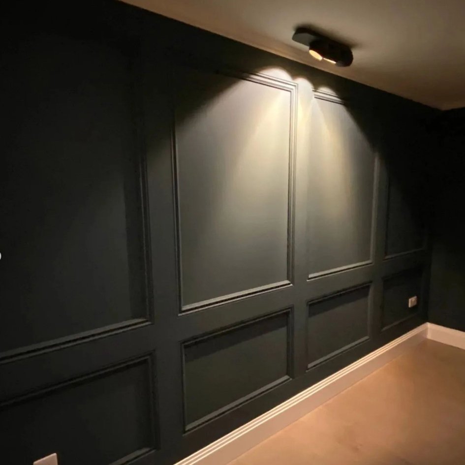 Wall panelling.