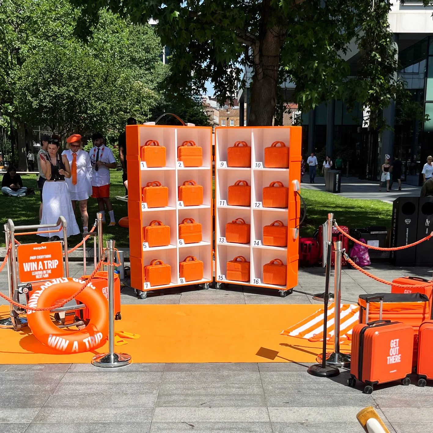 EasyJet - Set Build