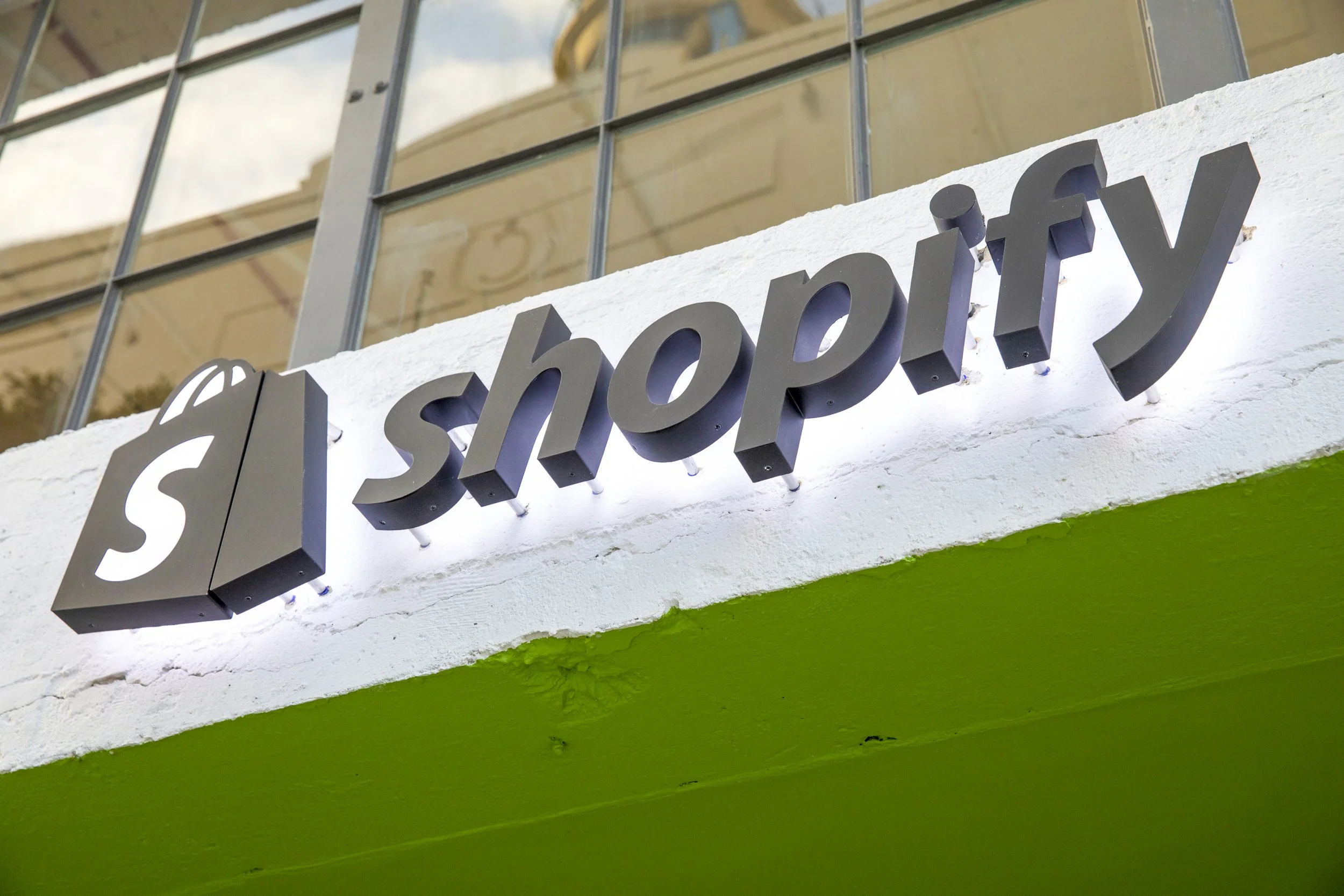 Shopify renueva su Programa de Partners