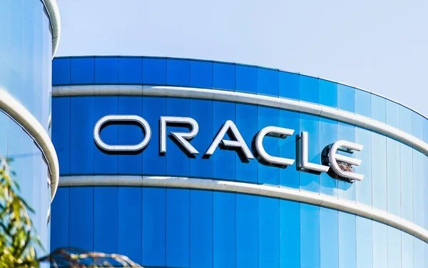 Oracle resuelve batalla de privacidad por $115 millones
