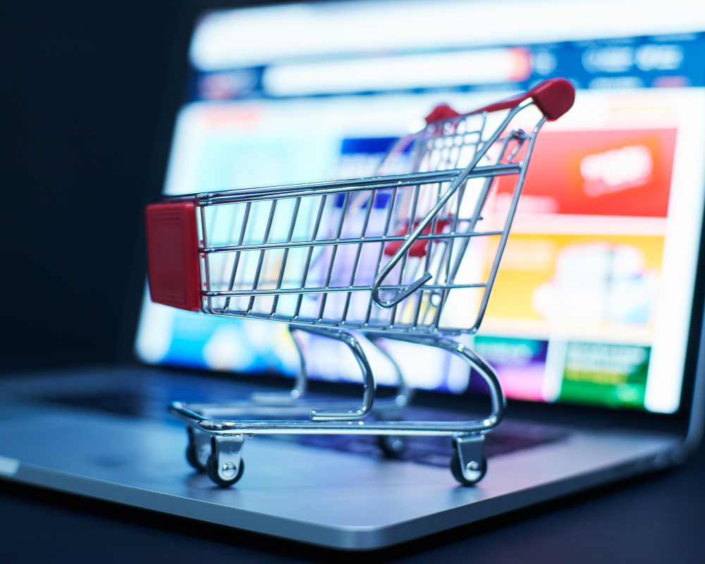 Amazon vuelve a Google Shopping tras una pausa de 31 días y reactiva la competencia