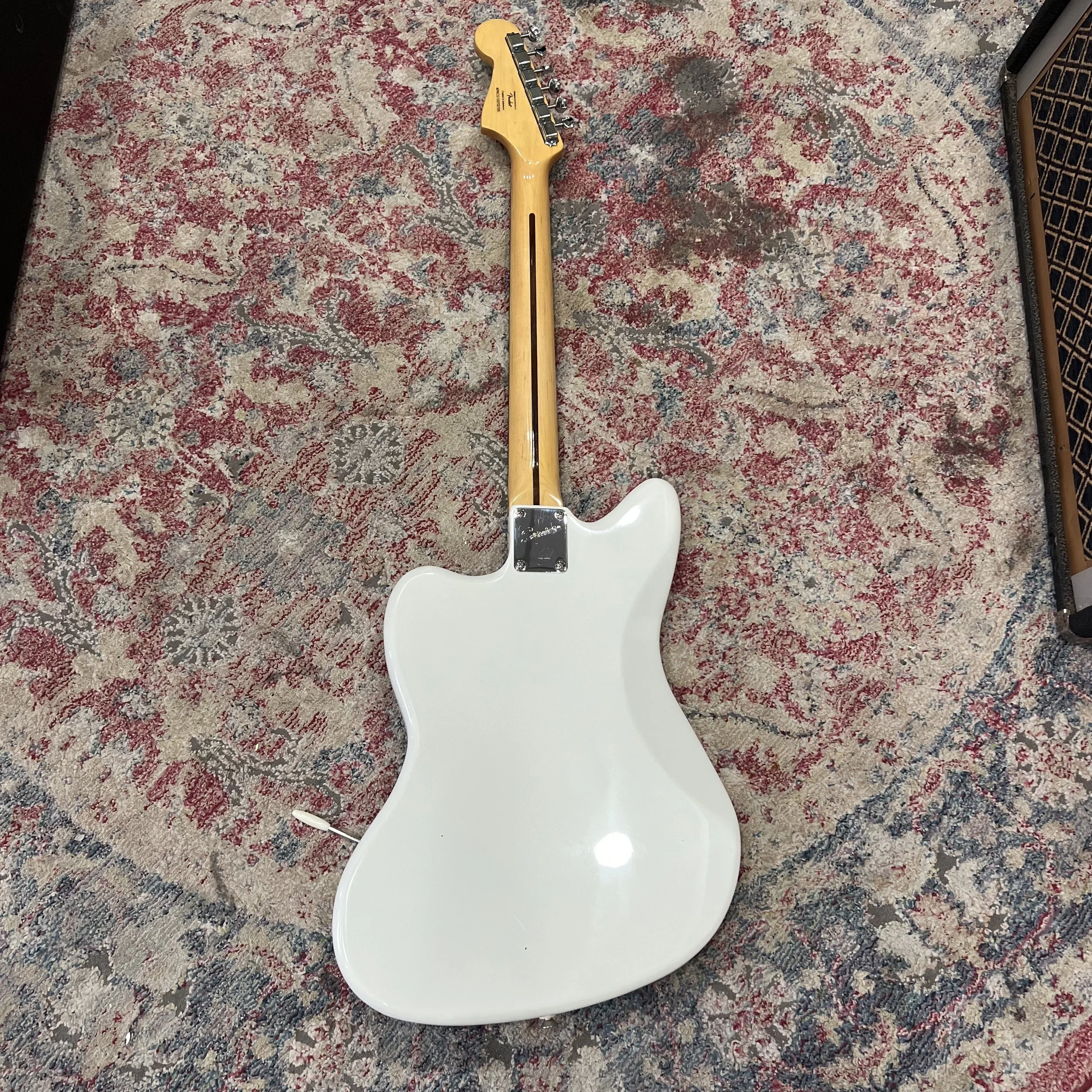 SquierJazzmasterWhite_08.jpeg