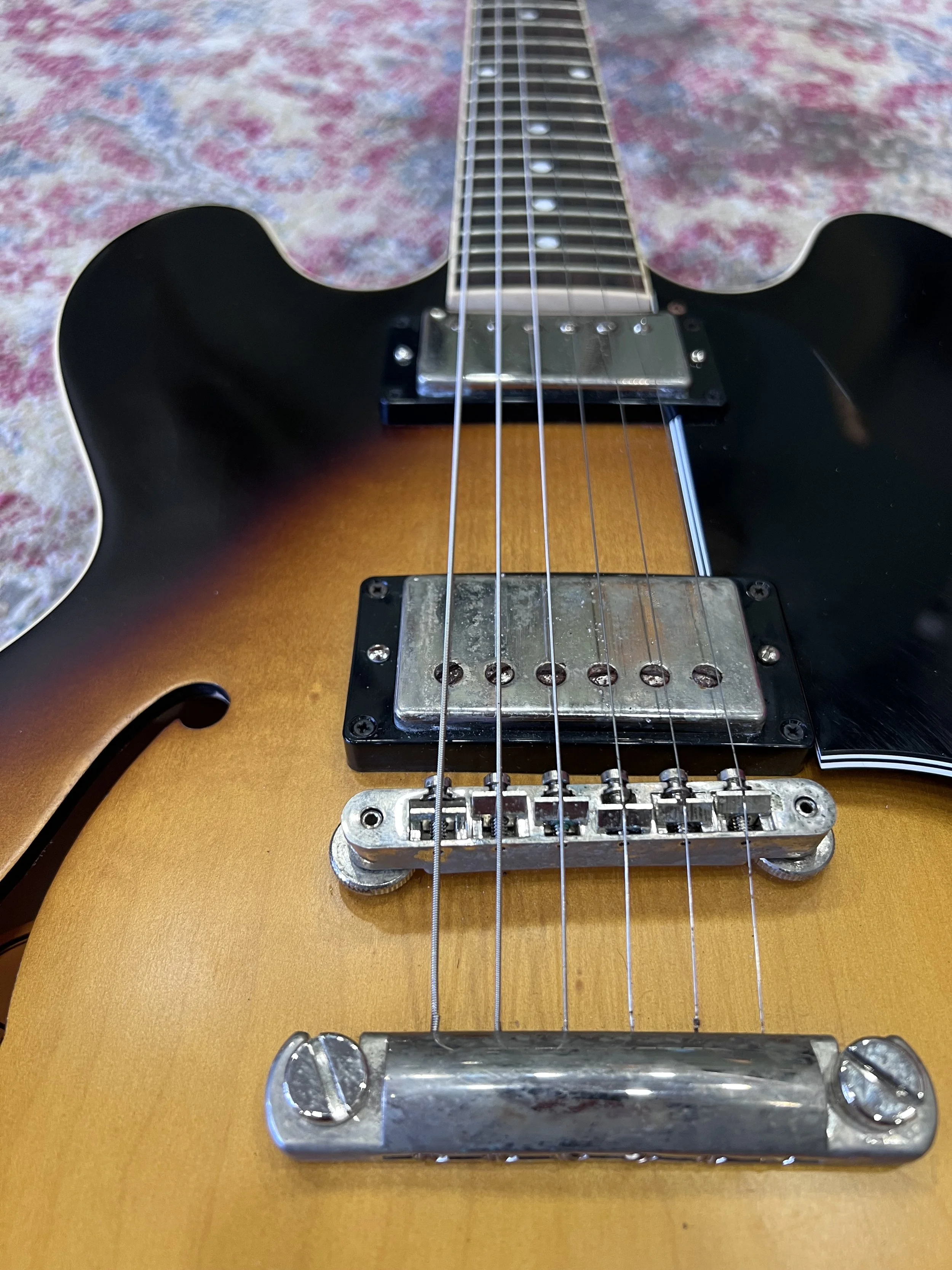 GibsonES335SatinVintageSunburst_07.jpeg