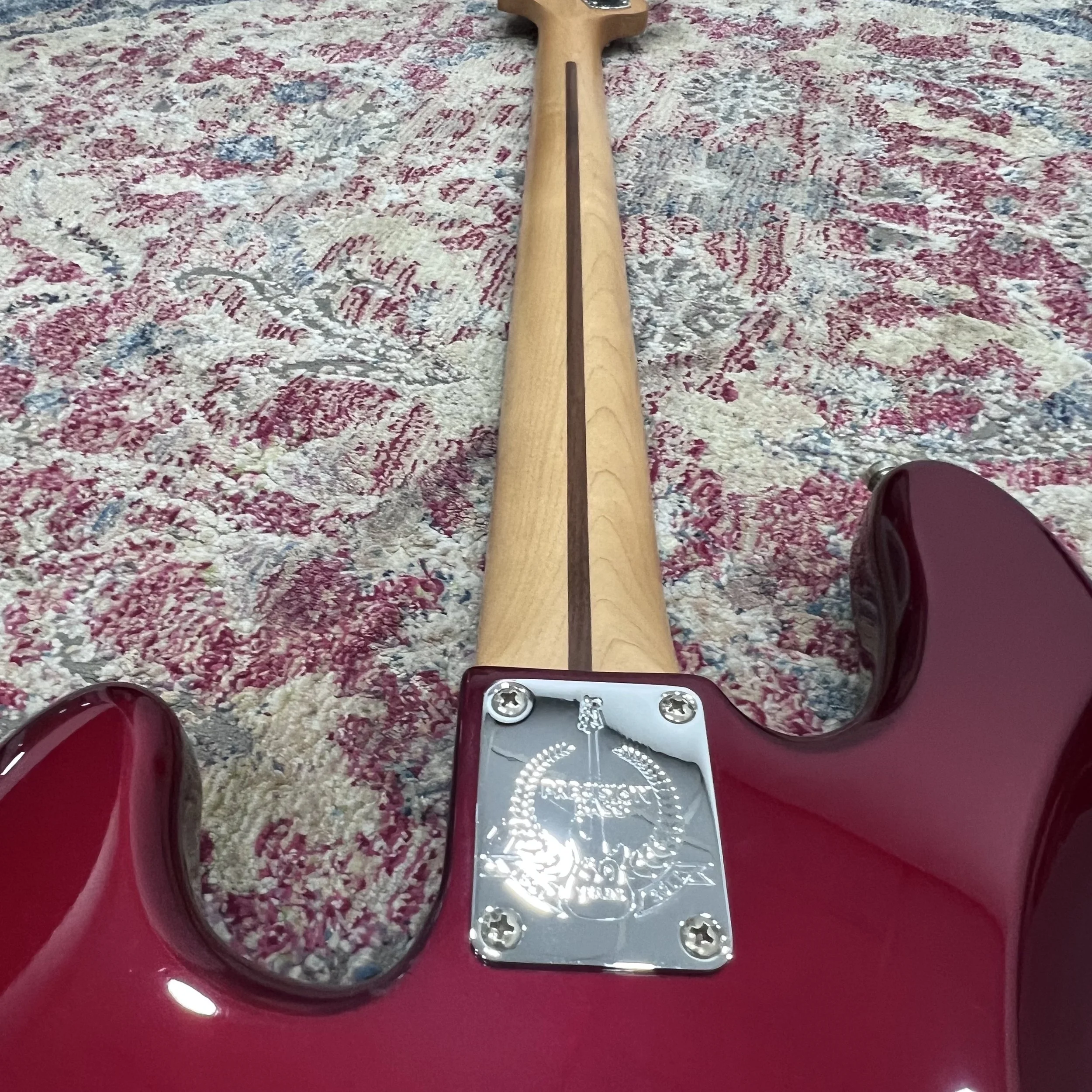 FenderPrecisionBass_red08.jpeg