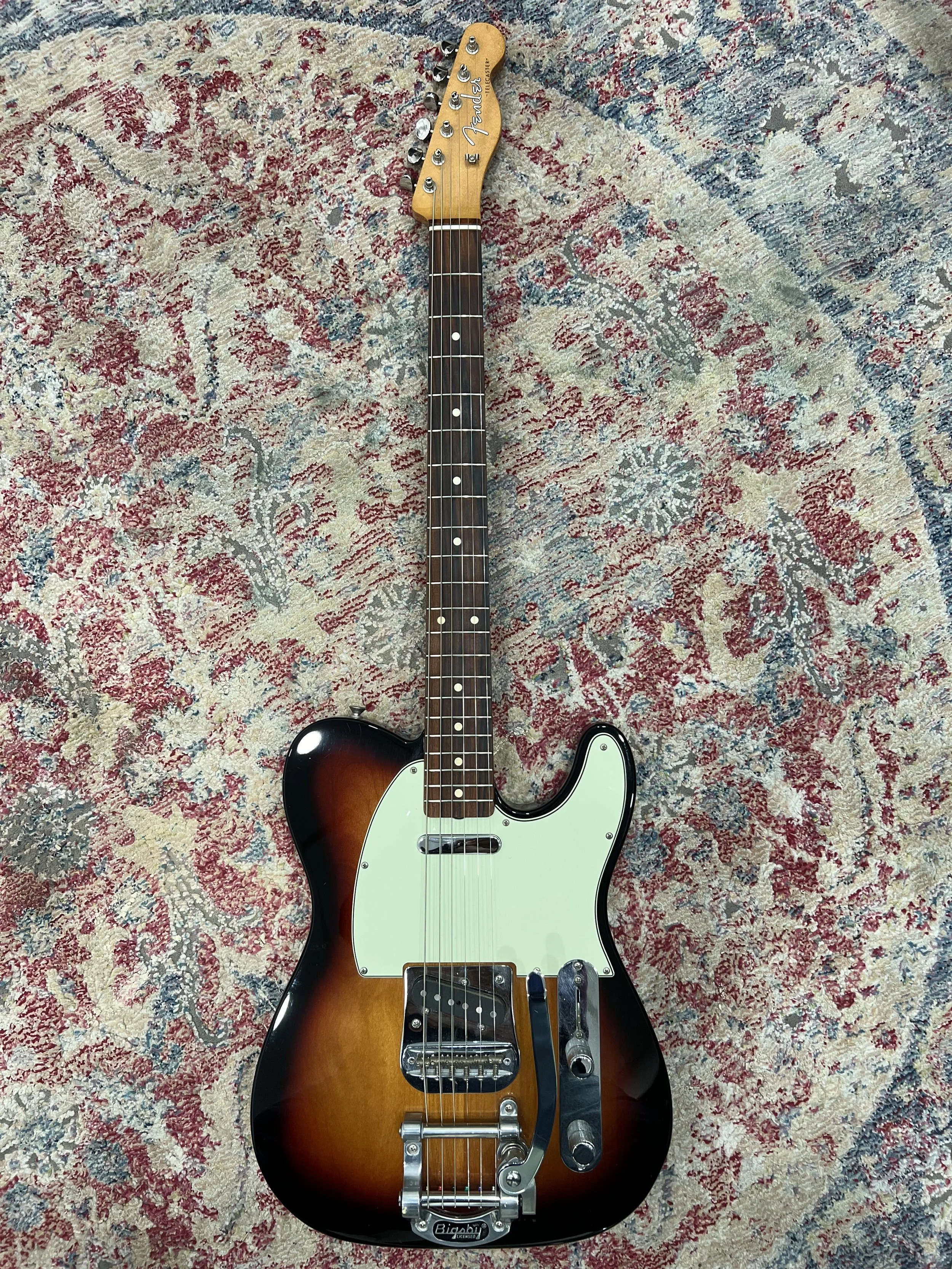 FenderTeleVintera60s_01.jpeg