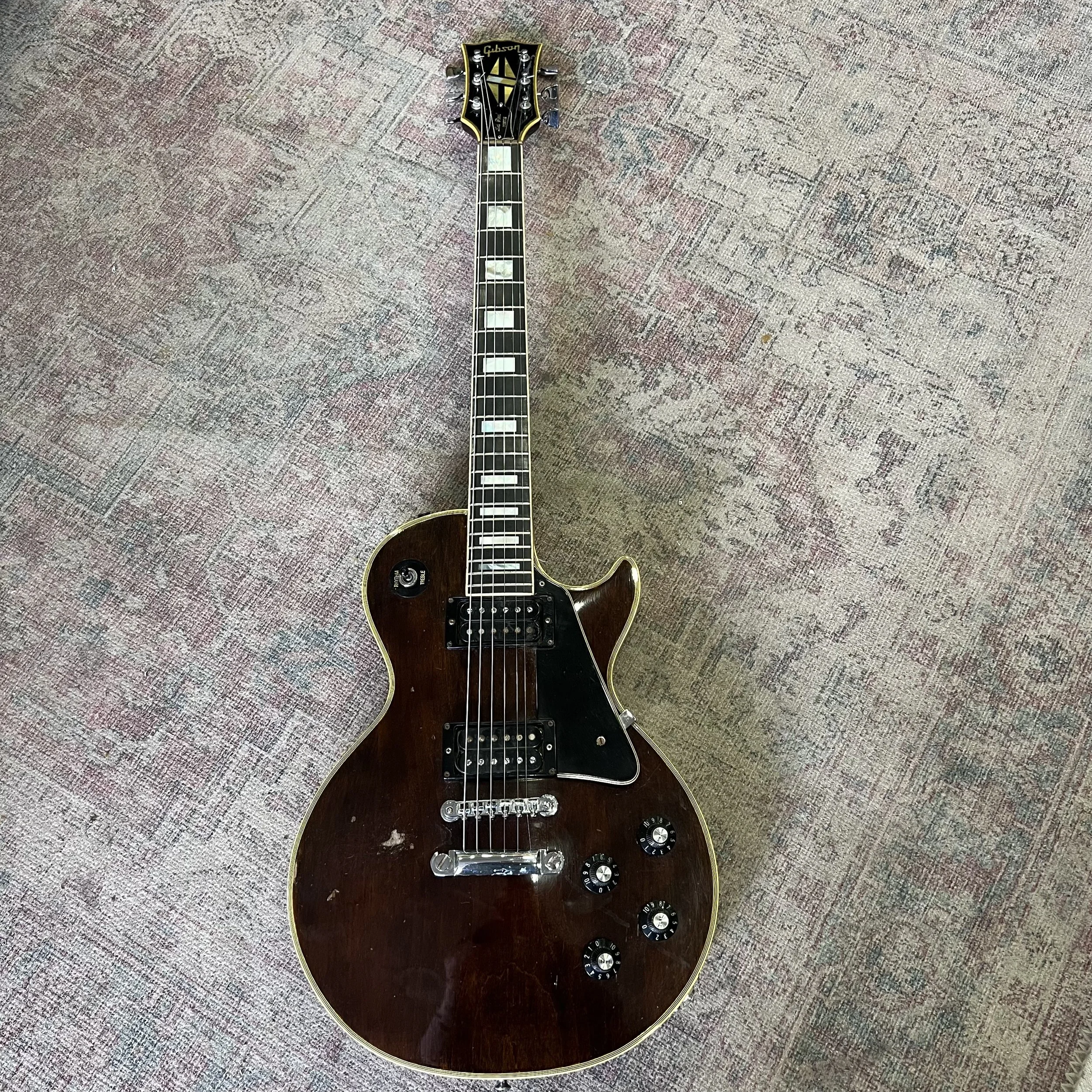 Gibson-Les-Paul-Custom-Vintage-Electric-Guitar-Walnut-014.jpeg