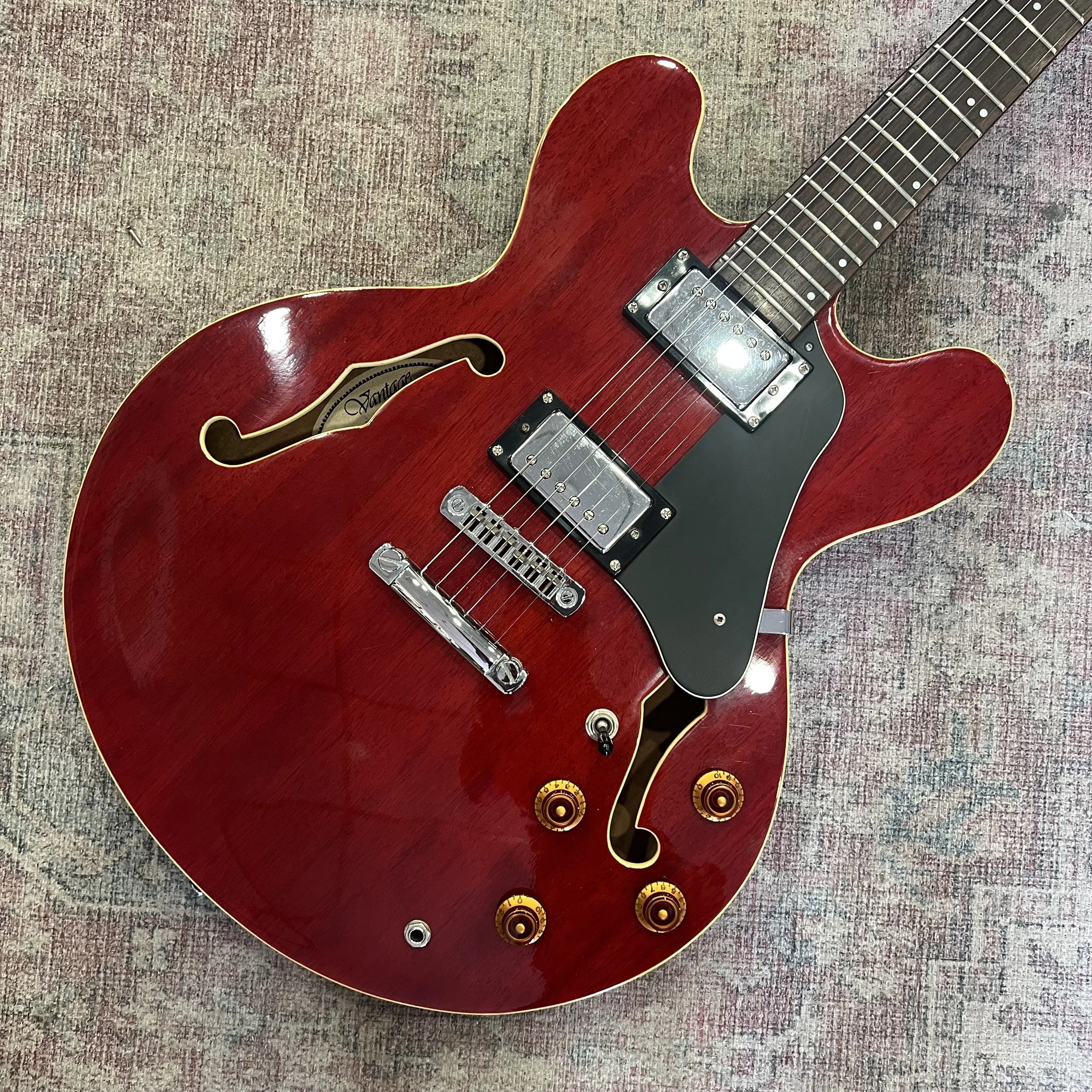 Vantage-635V-semi-hollow-electric-guitar-CherryRed-02.jpeg