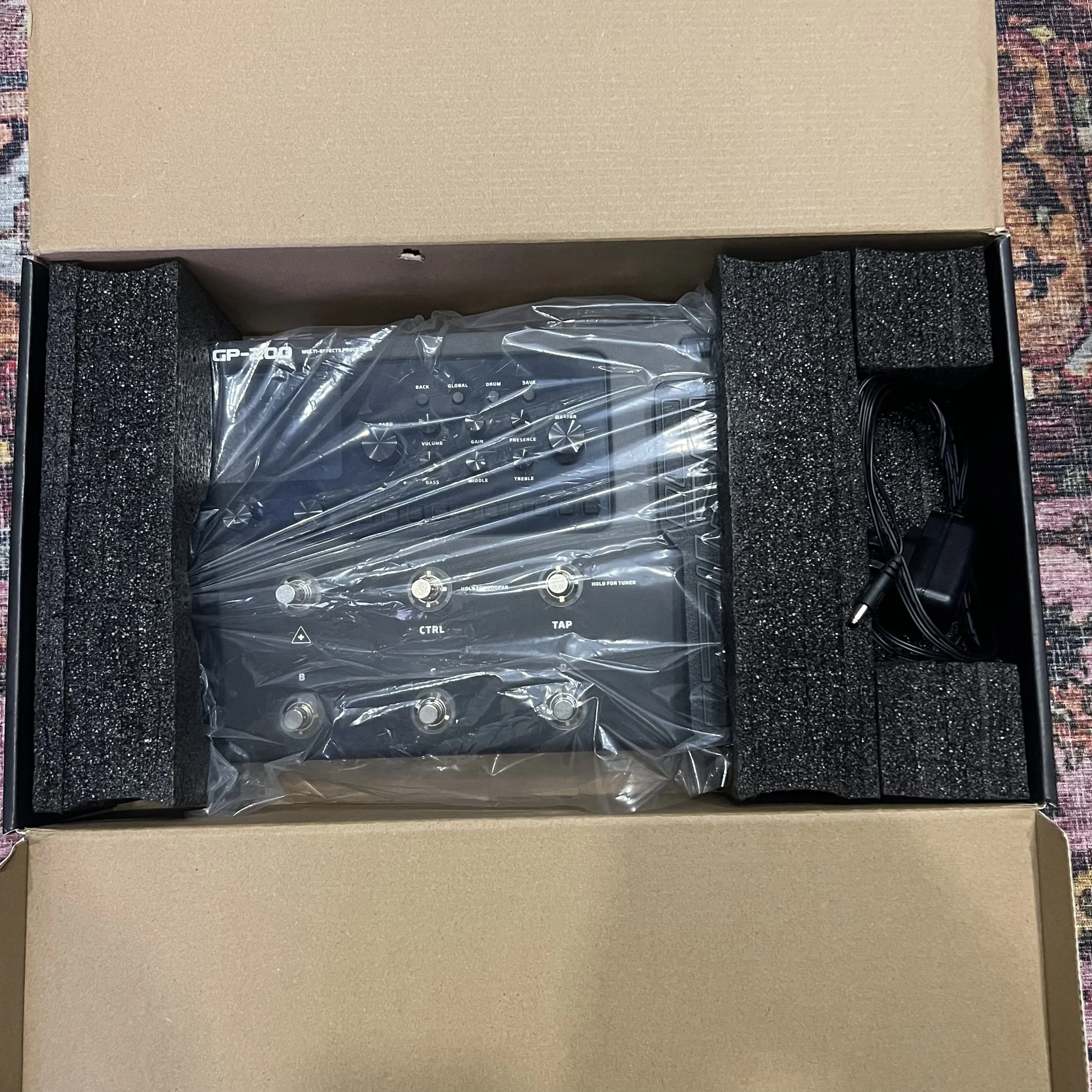 Valeton-GP200-Multieffects-Processor-03.jpeg